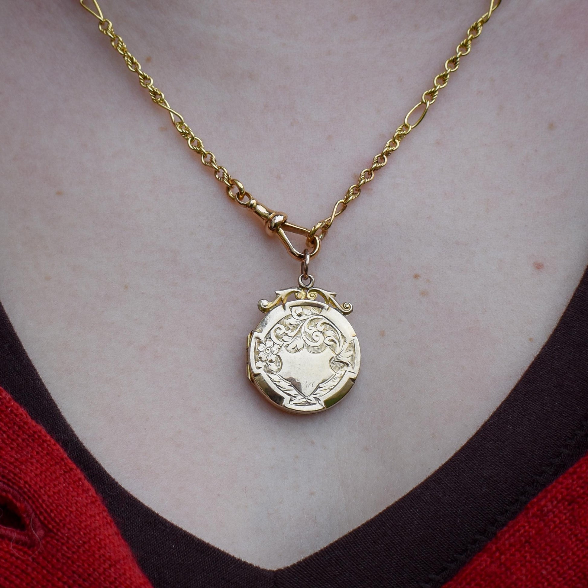 Antique 9ct Gold Engraved Round Fancy Locket Pendant