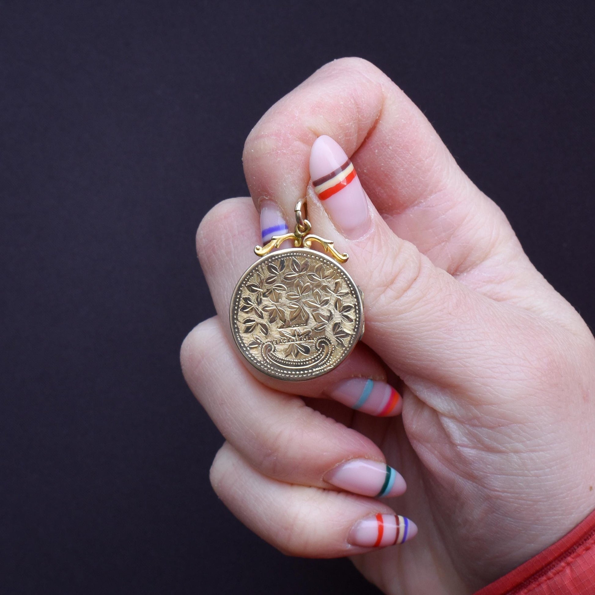 Antique 9ct Gold Engraved Round Fancy Locket Pendant