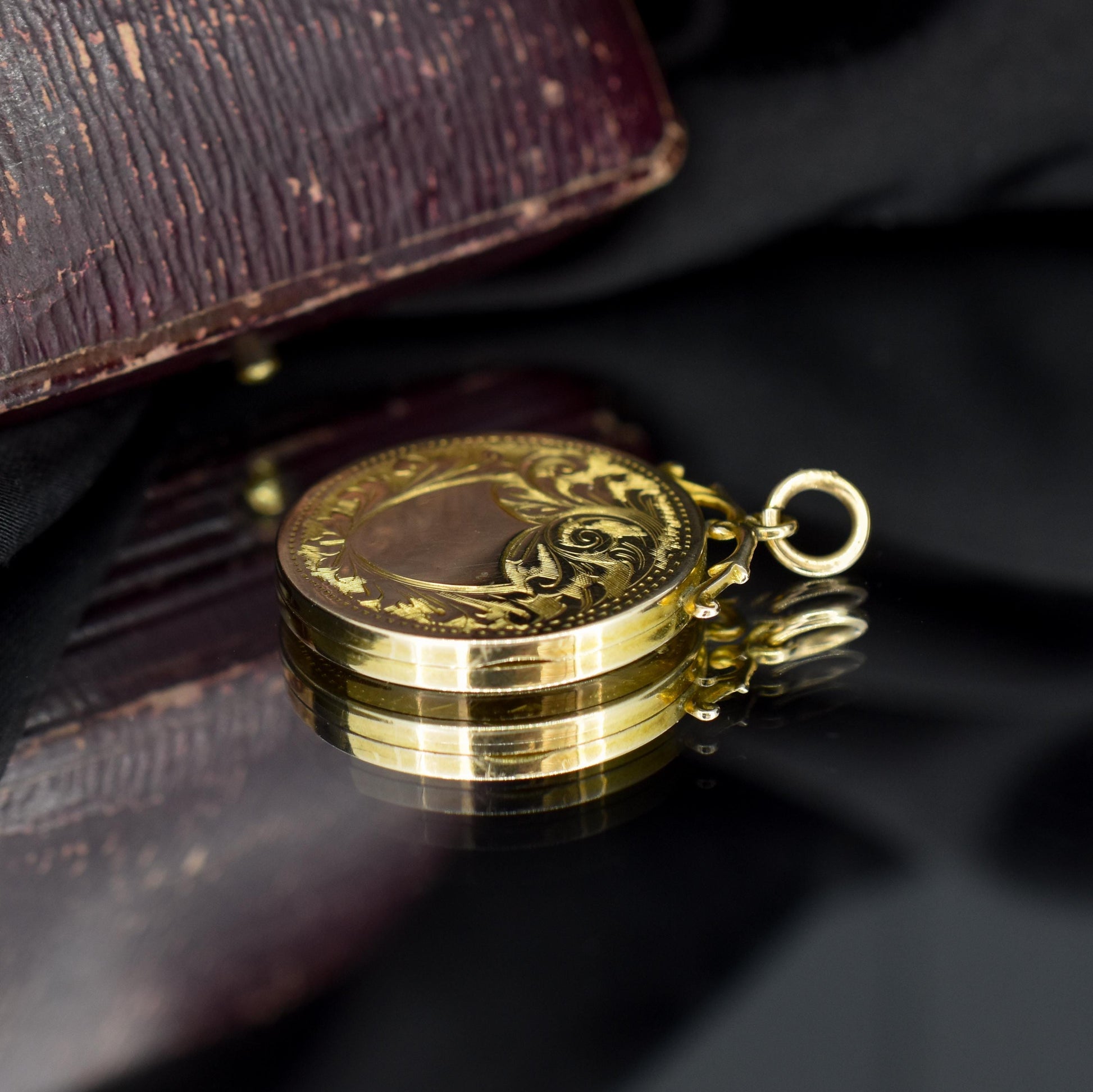 Antique 9ct Gold Engraved Round Fancy Locket Pendant