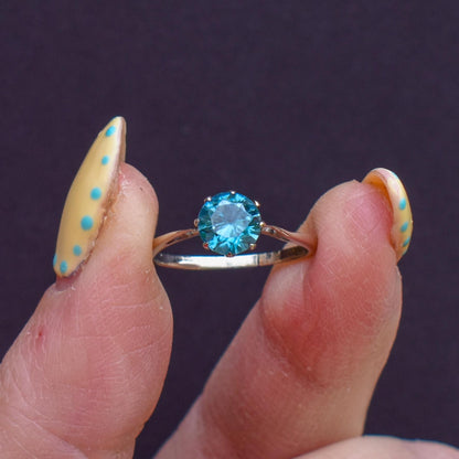 Vintage Blue Zircon Round Solitaire 9ct Gold Ring | Art Deco
