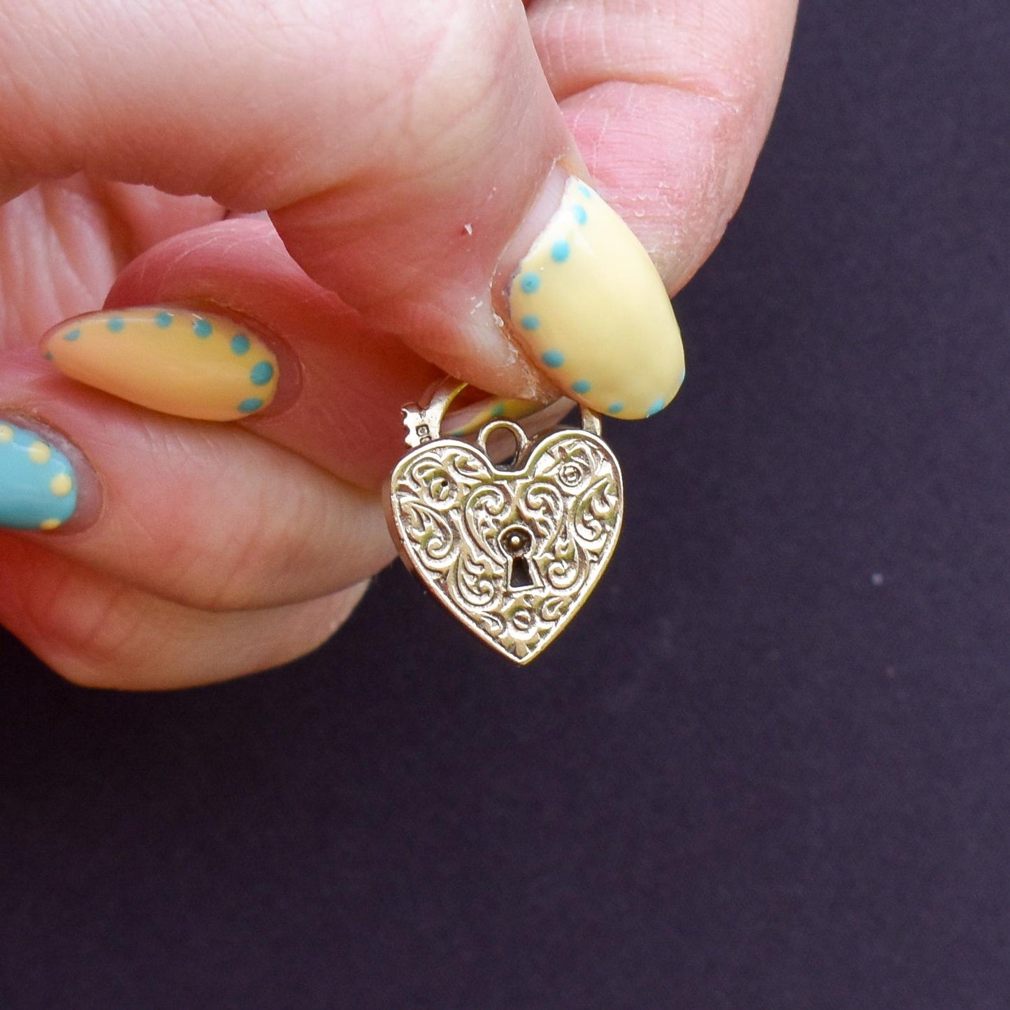 Vintage 9ct Yellow Gold Engraved Fancy Heart Padlock Charm Pendant