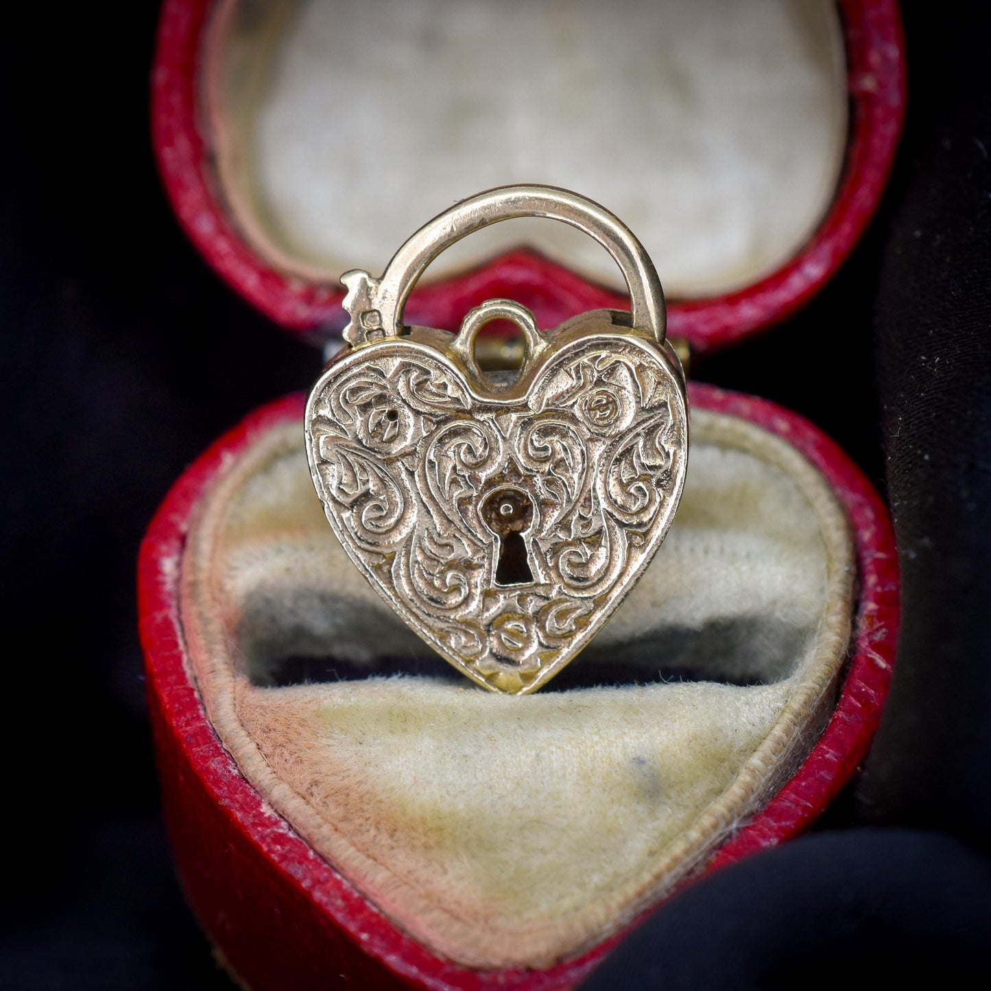 Vintage 9ct Yellow Gold Engraved Fancy Heart Padlock Charm Pendant