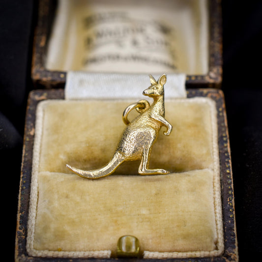 Vintage 9ct Yellow Gold Solid Kangaroo Animal Charm Pendant