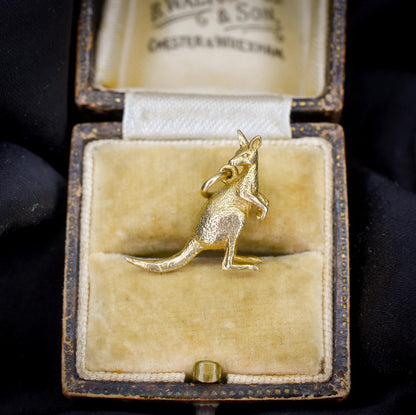 Vintage 9ct Yellow Gold Solid Kangaroo Animal Charm Pendant