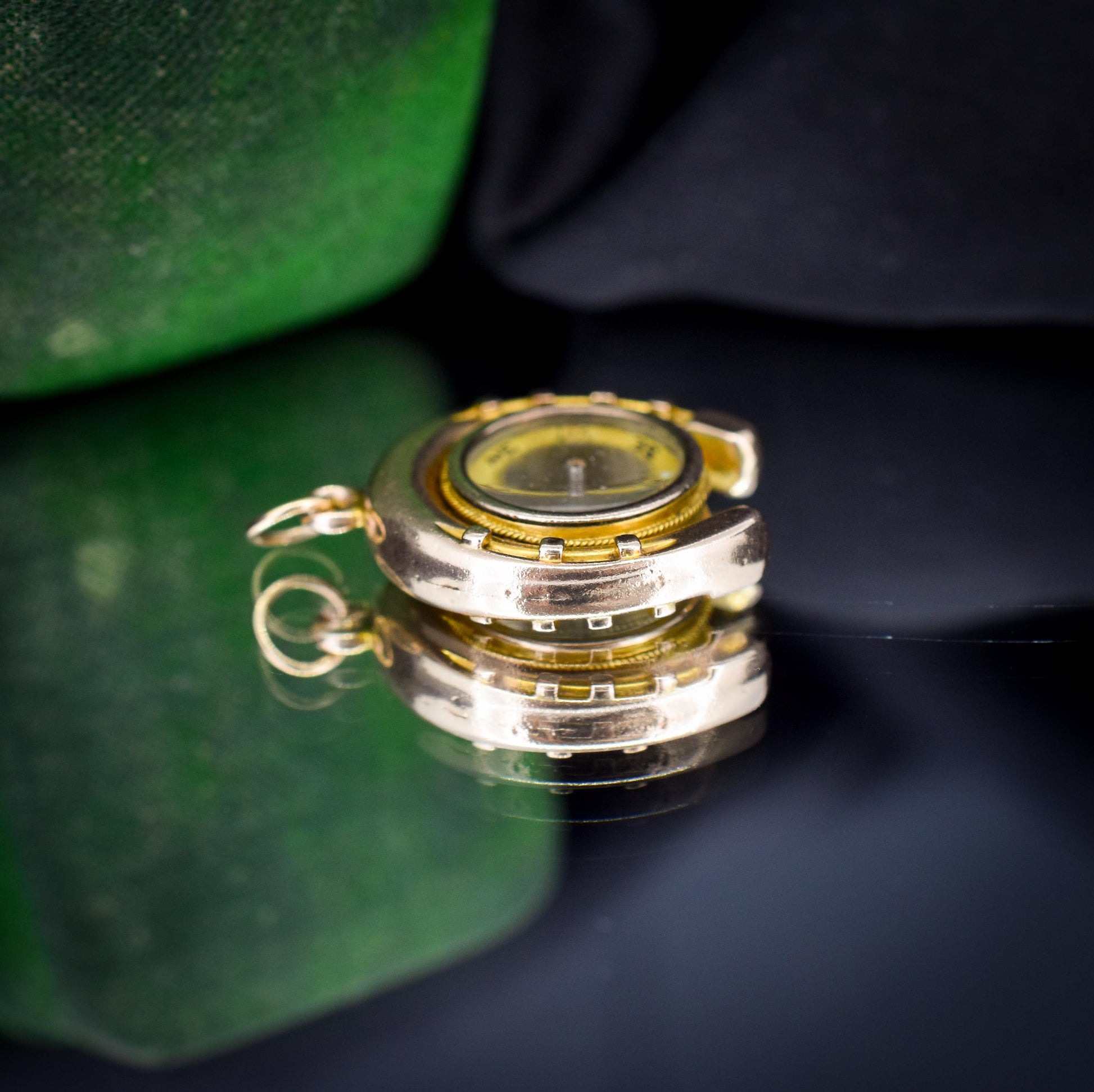 Antique 10ct Gold Horseshoe Compass Pendant Charm