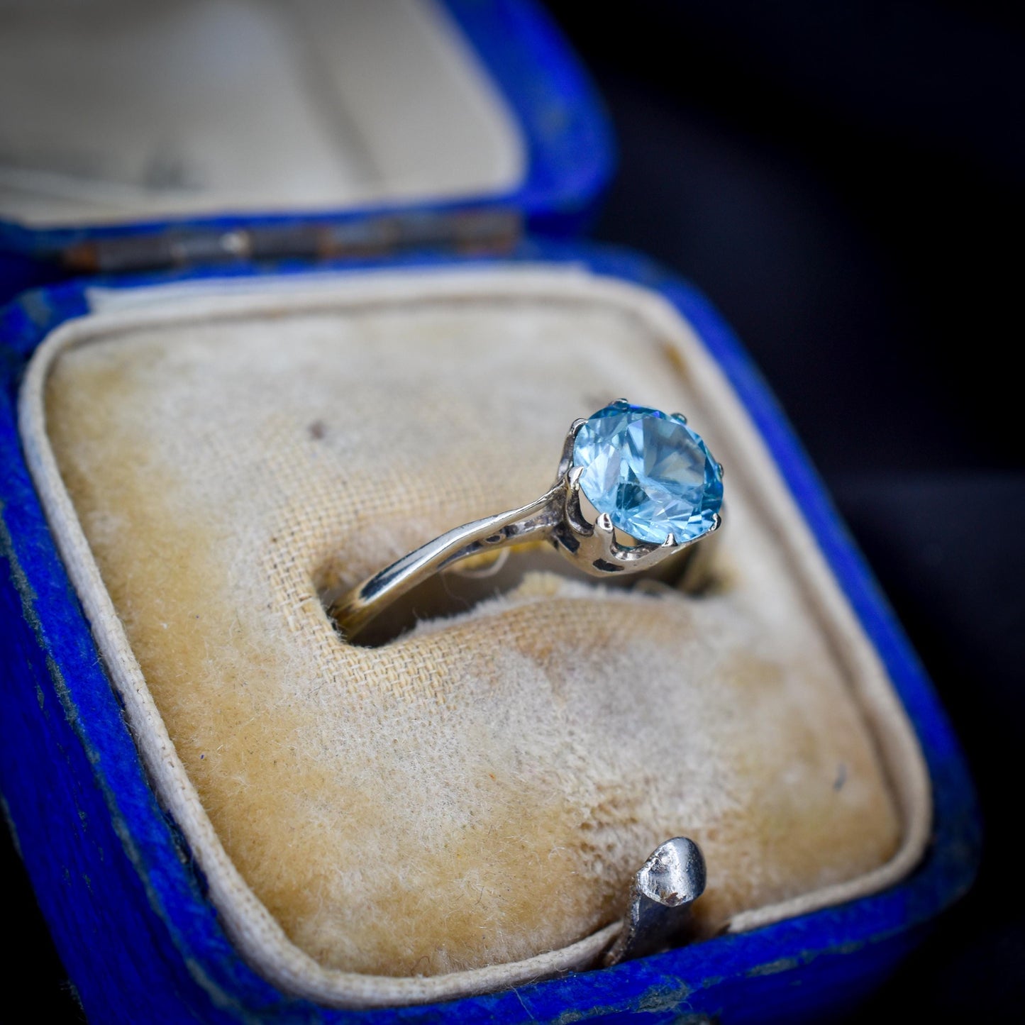 Vintage Blue Zircon Round Solitaire 9ct Gold Ring | Art Deco