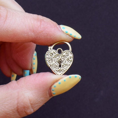 Vintage 9ct Yellow Gold Engraved Fancy Heart Padlock Charm Pendant