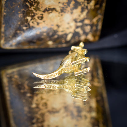 Vintage 9ct Yellow Gold Solid Kangaroo Animal Charm Pendant
