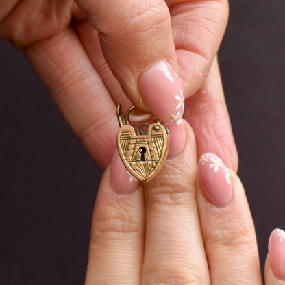 Vintage 9ct Yellow Gold Engraved Heart Padlock Charm Pendant