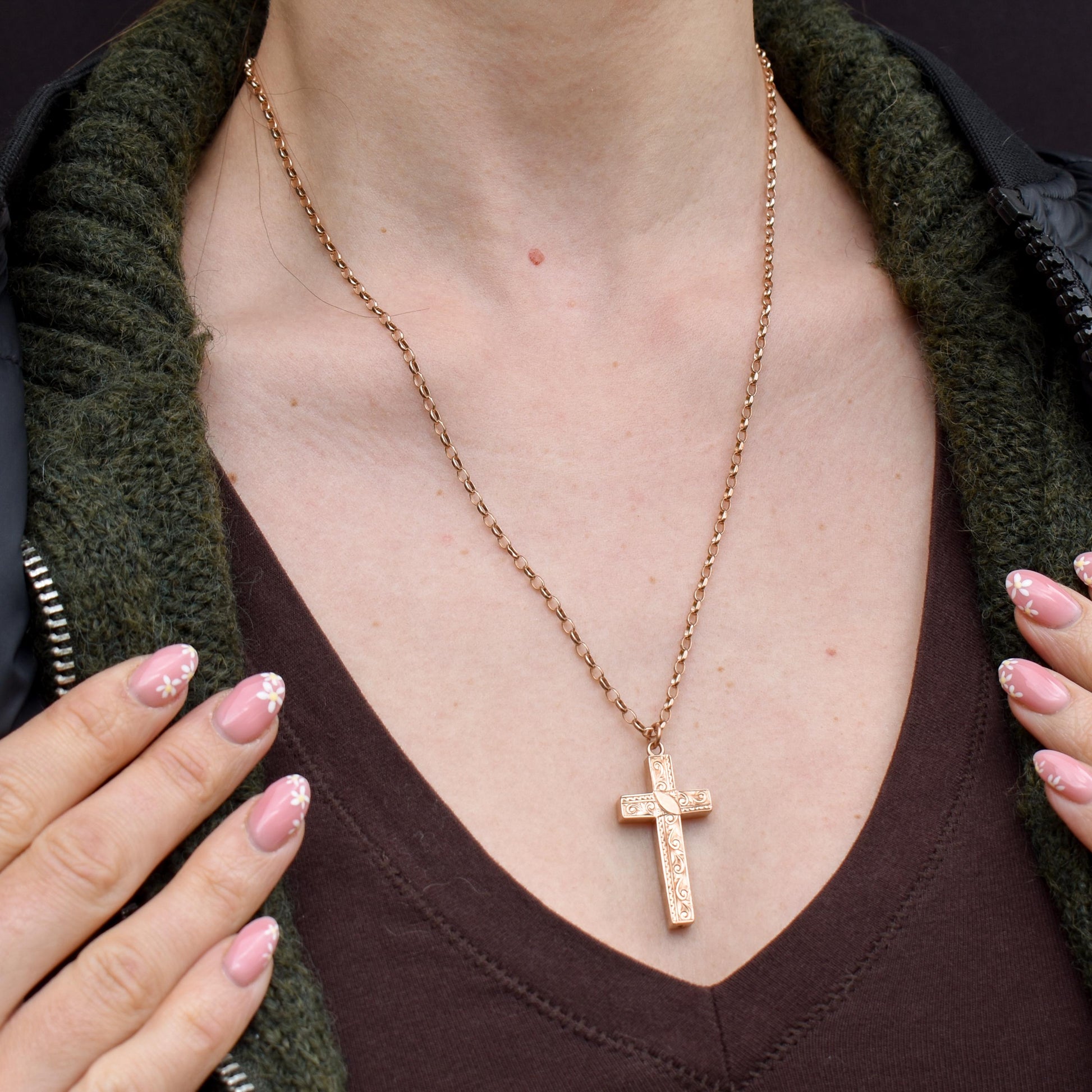 Antique 9ct Gold Engraved Cross Pendant Necklace | 20.5"