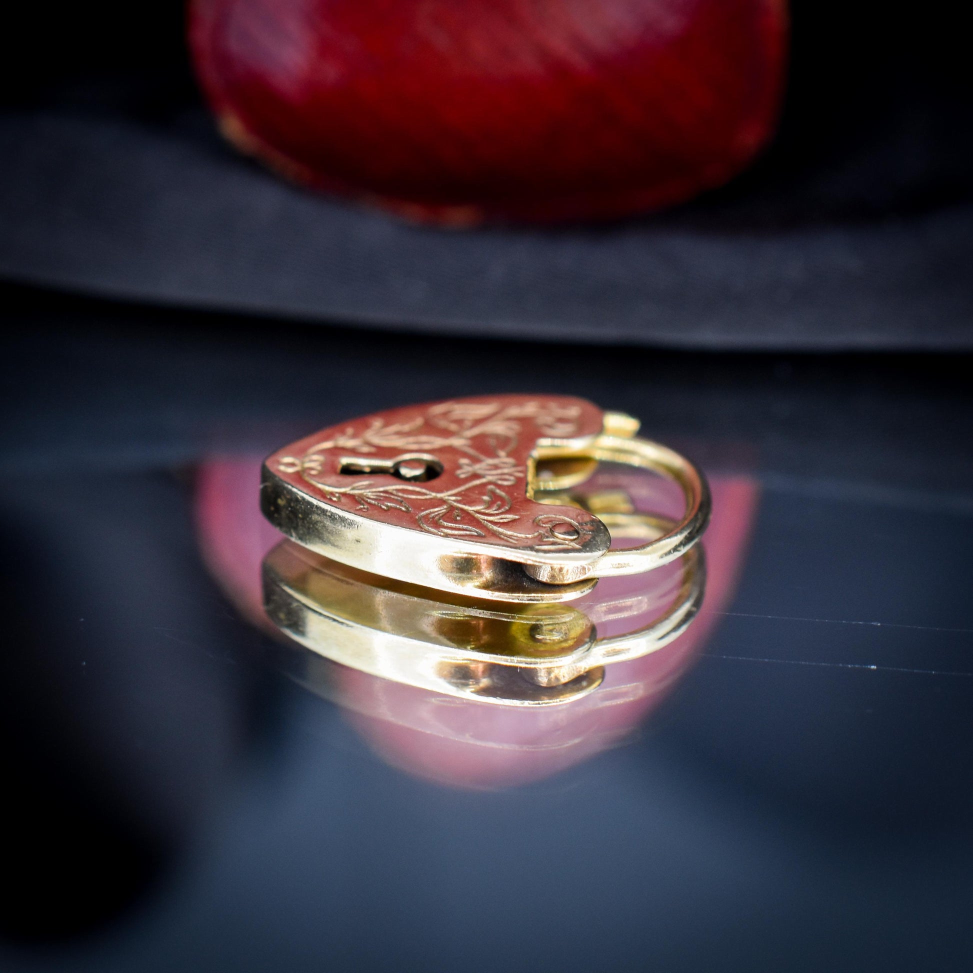 Vintage 9ct Yellow Gold Engraved Fancy Heart Padlock Charm Pendant