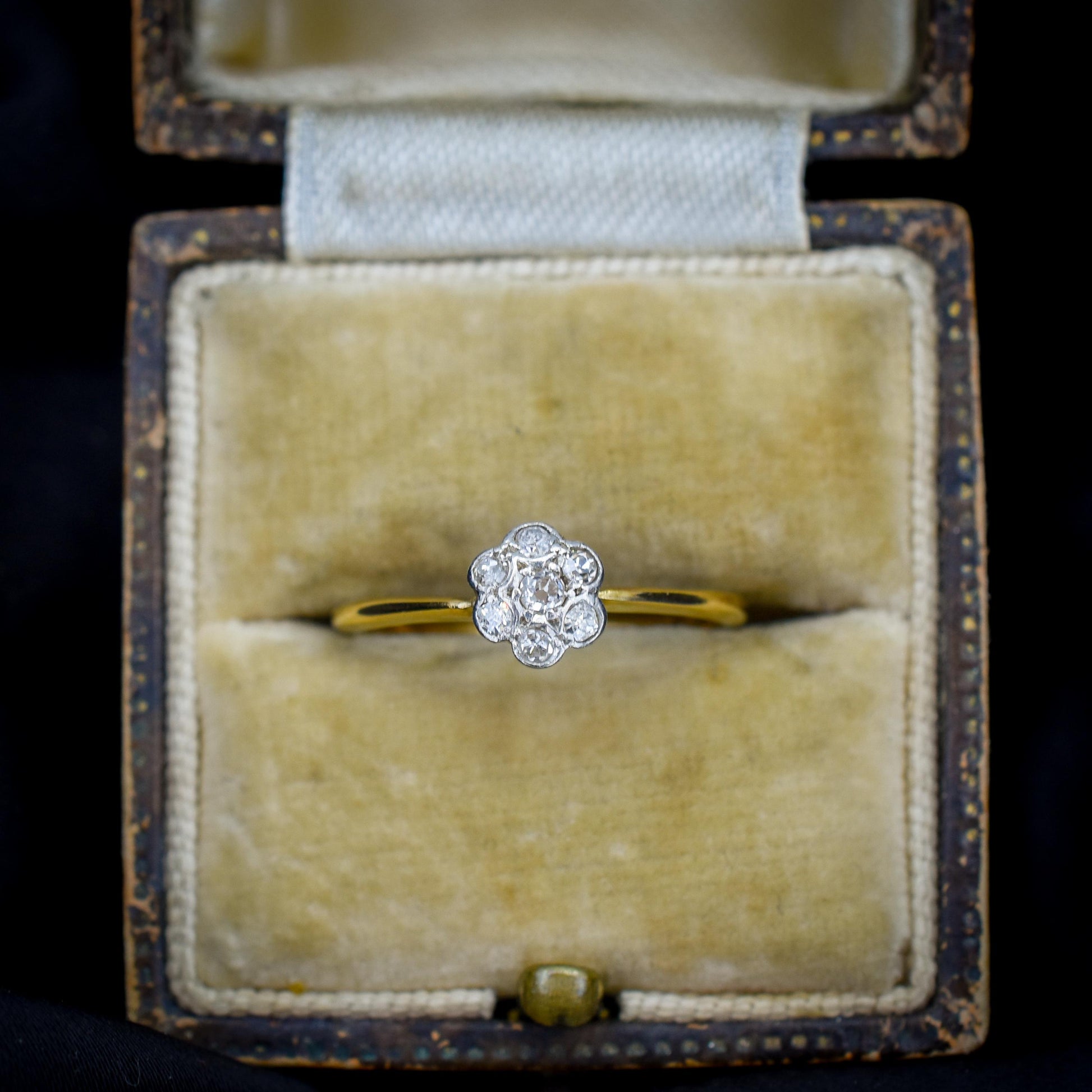 Antique Diamond Cluster Daisy 18ct Gold Ring