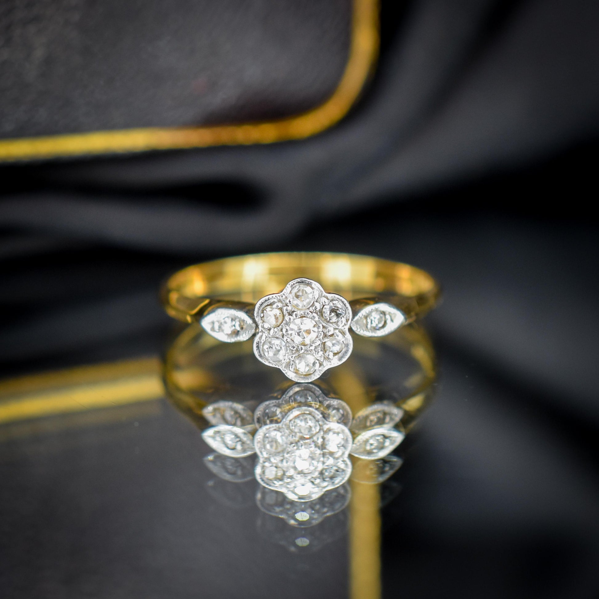 Vintage Diamond Cluster Daisy 18ct Yellow Gold Ring
