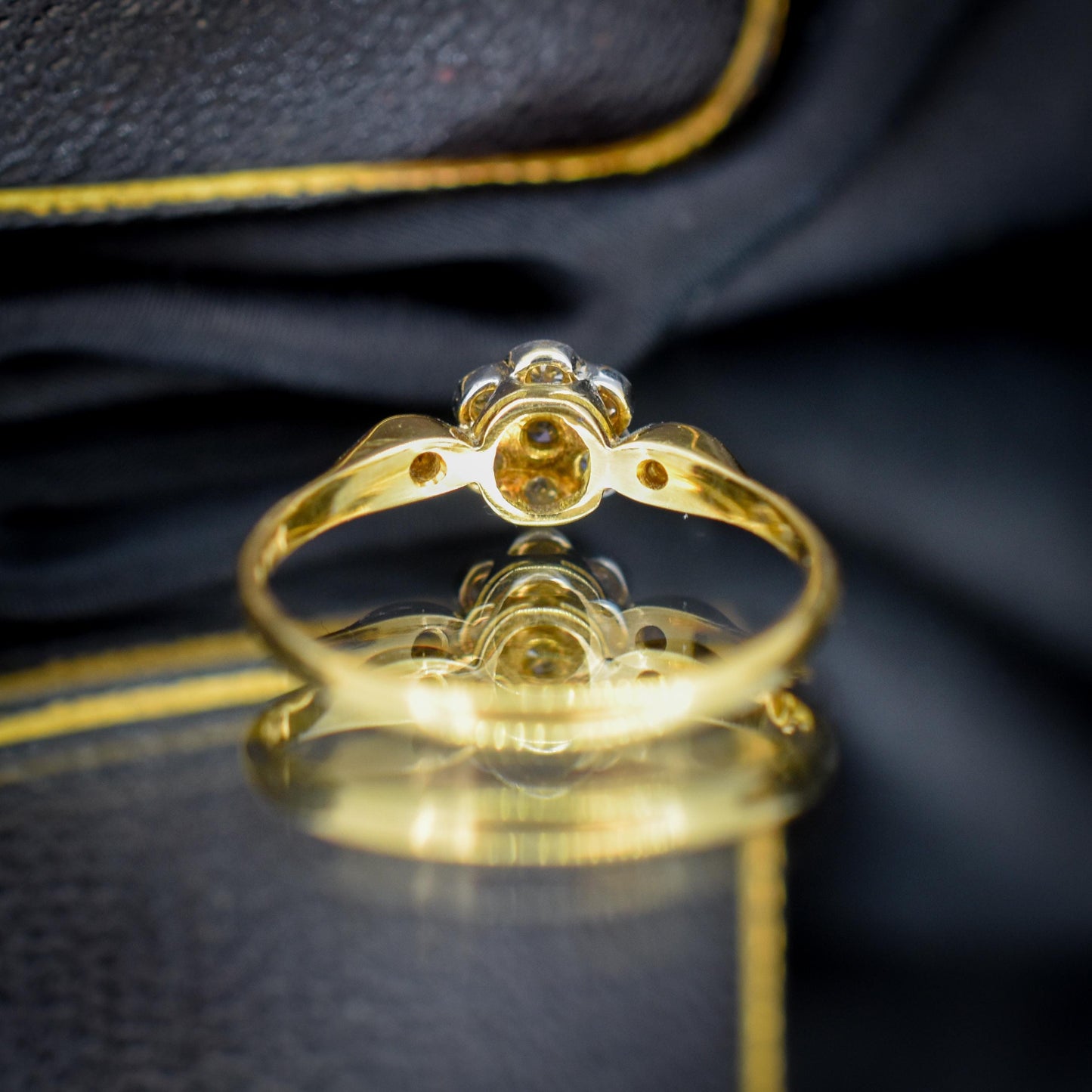 Vintage Diamond Cluster Daisy 18ct Yellow Gold Ring