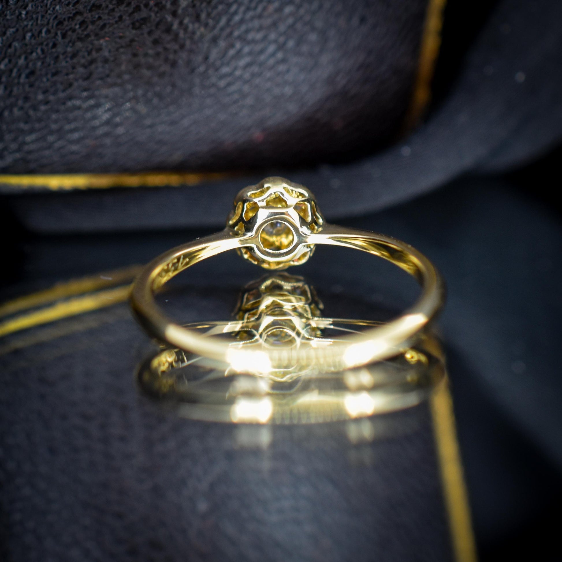 Antique Diamond Cluster Daisy 18ct Gold and Platinum Ring
