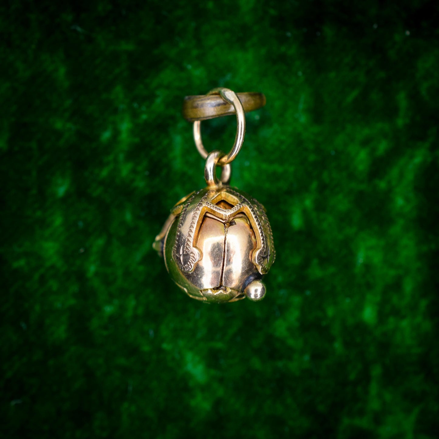 Vintage 9ct Gold Small Tiny Masonic Ball Charm Pendant