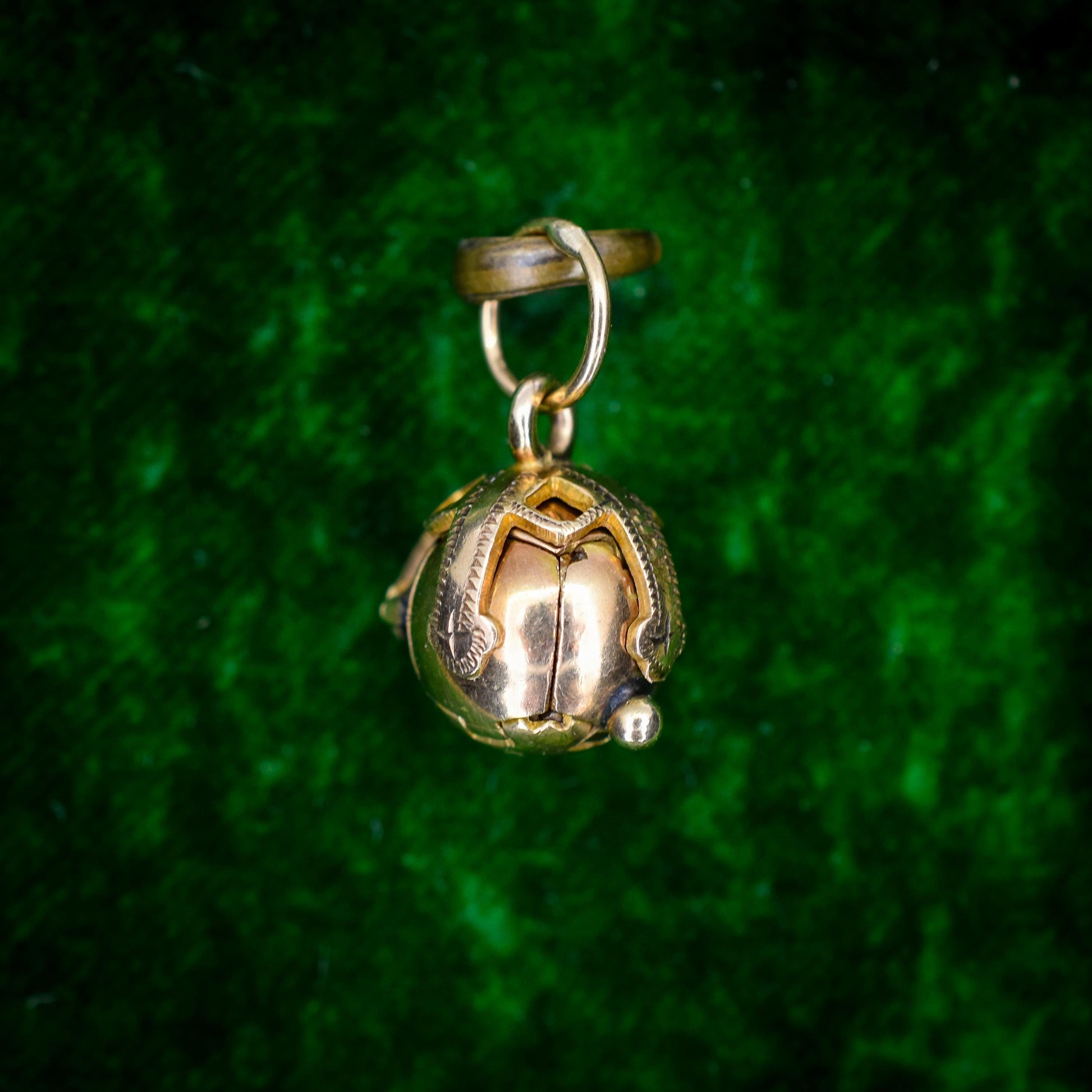 Vintage 9ct Gold Small Tiny Masonic Ball Charm Pendant