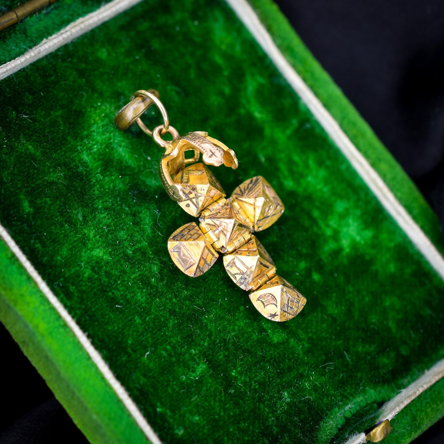 Vintage 9ct Gold Small Tiny Masonic Ball Charm Pendant