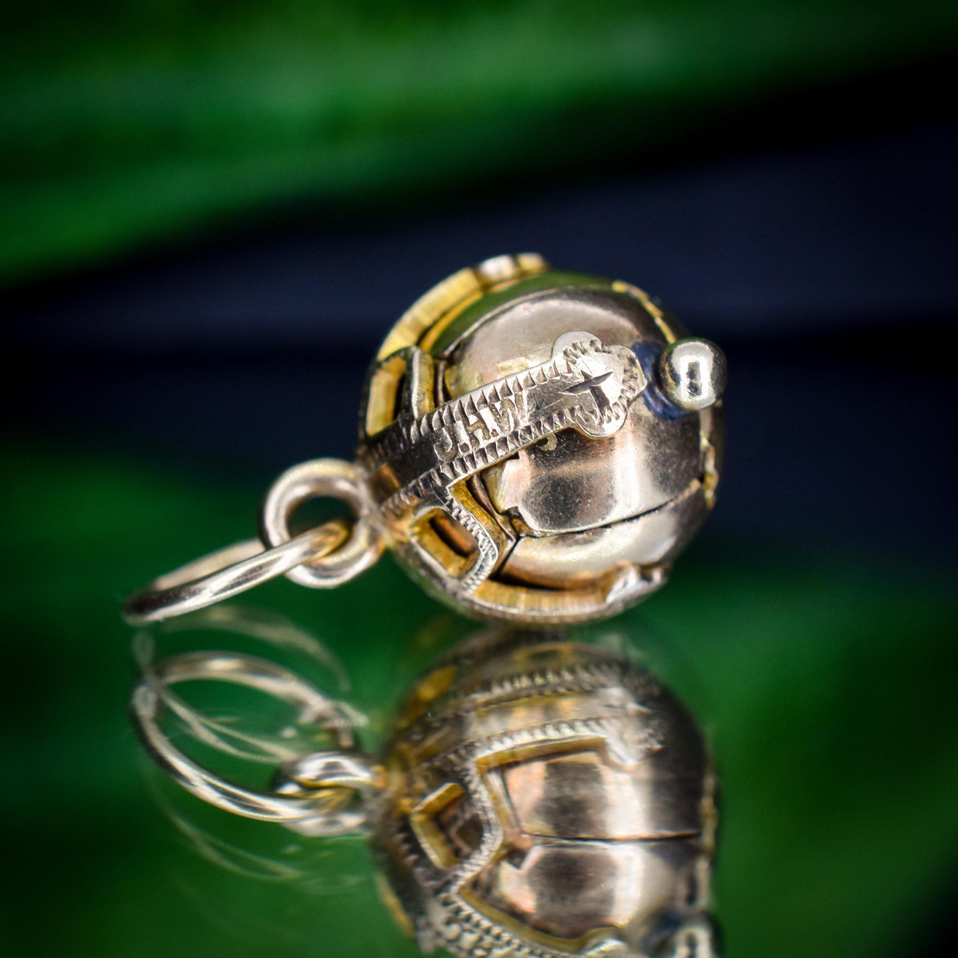 Vintage 9ct Gold Small Tiny Masonic Ball Charm Pendant