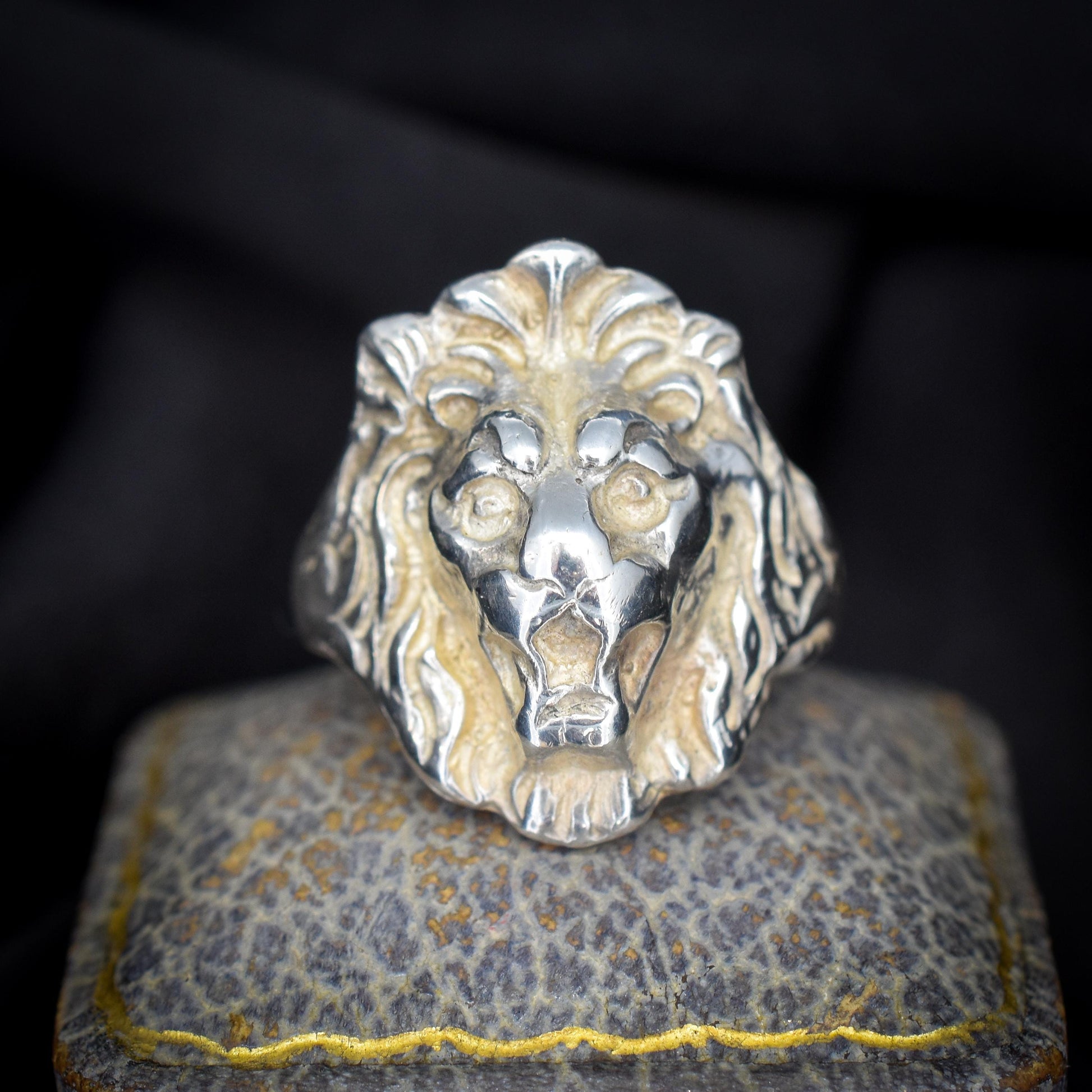 Vintage Lions Head Sterling Silver Signet Ring