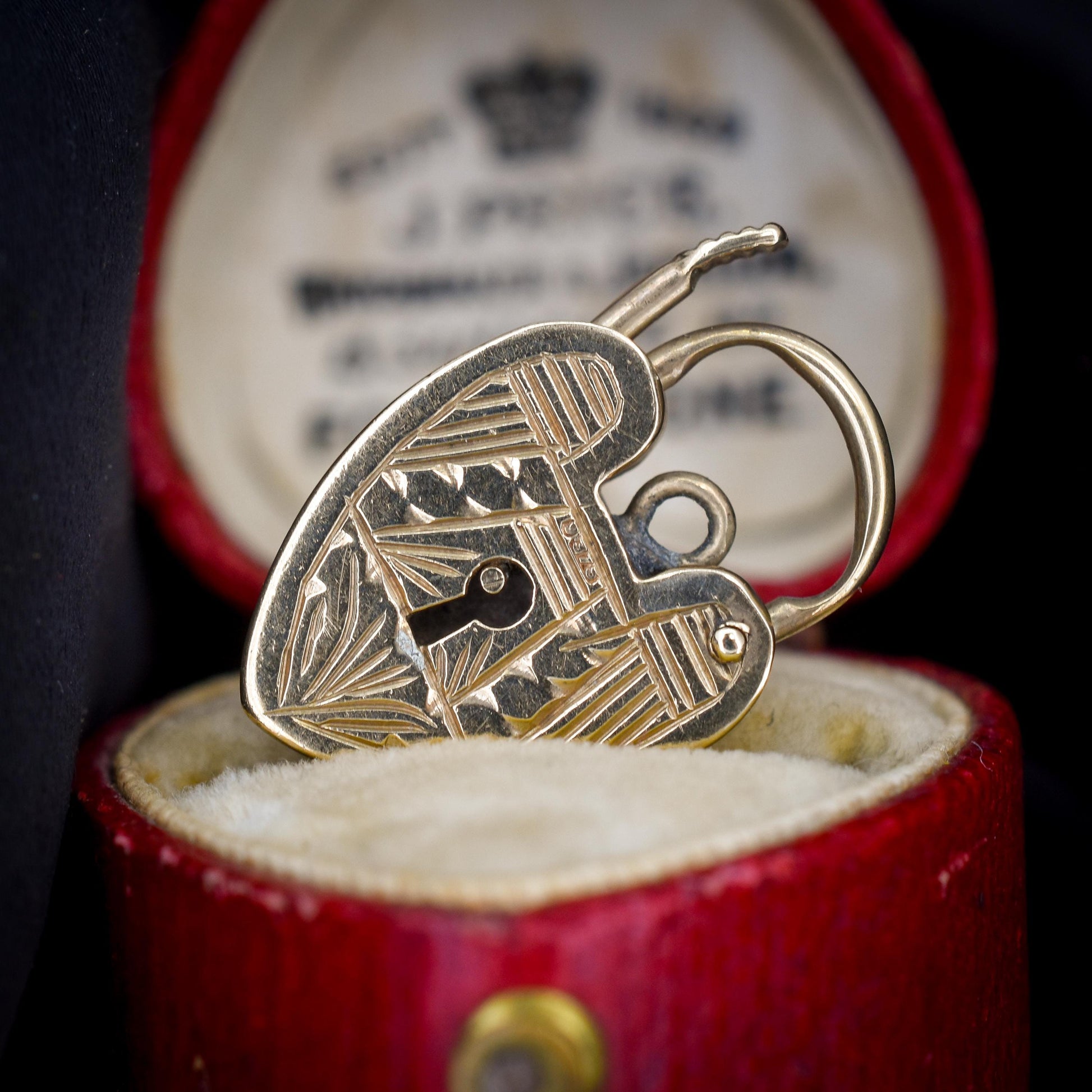 Vintage 9ct Yellow Gold Engraved Heart Padlock Charm Pendant