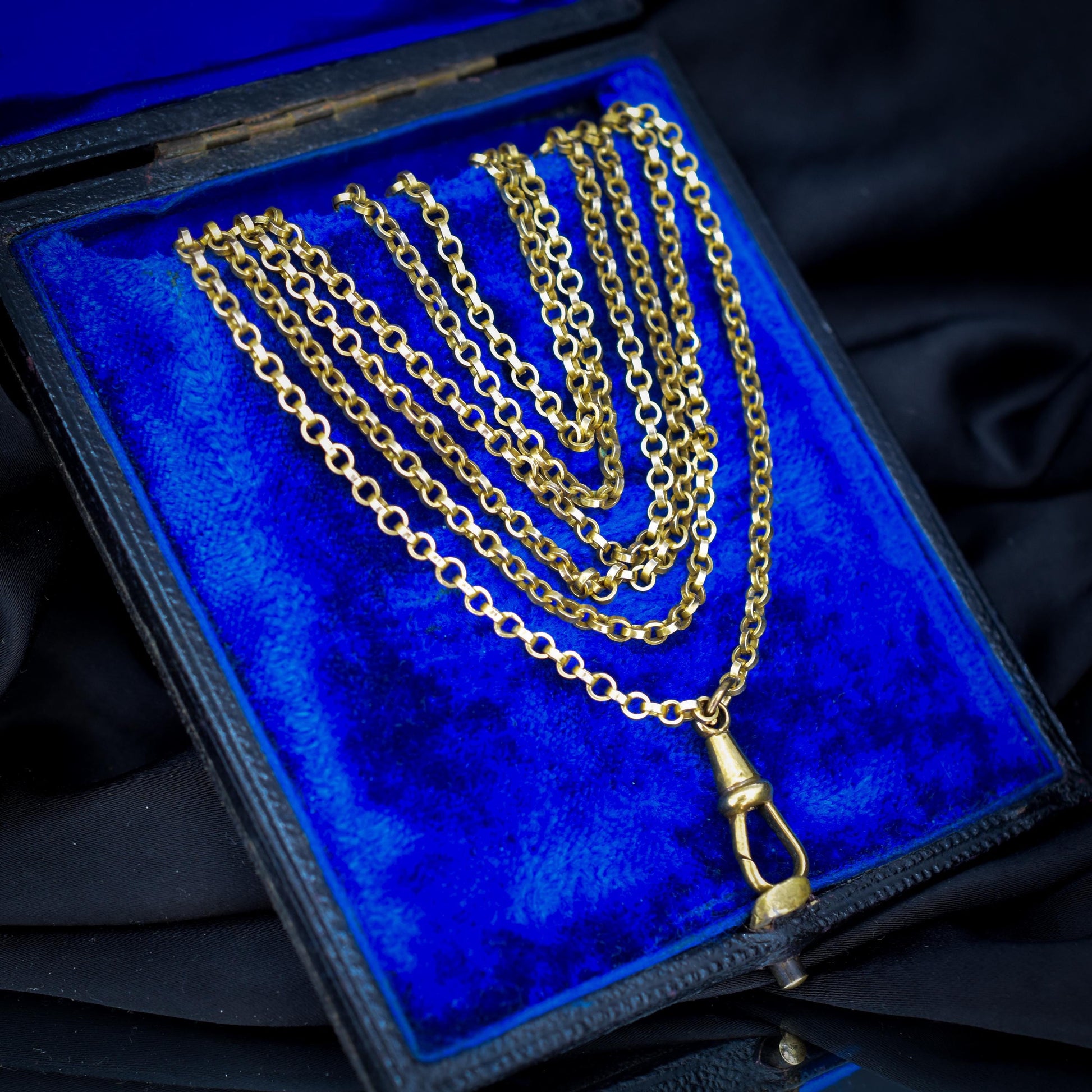 Antique Rolled Gold Rolo Link Guard Chain Necklace with Dog Clip | 54"