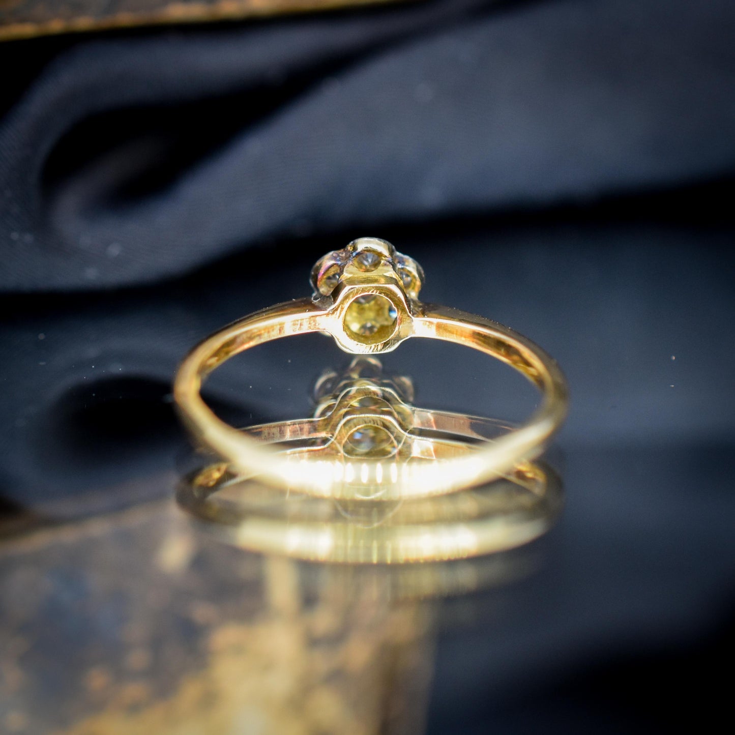 Antique Diamond Cluster Daisy 18ct Gold Ring