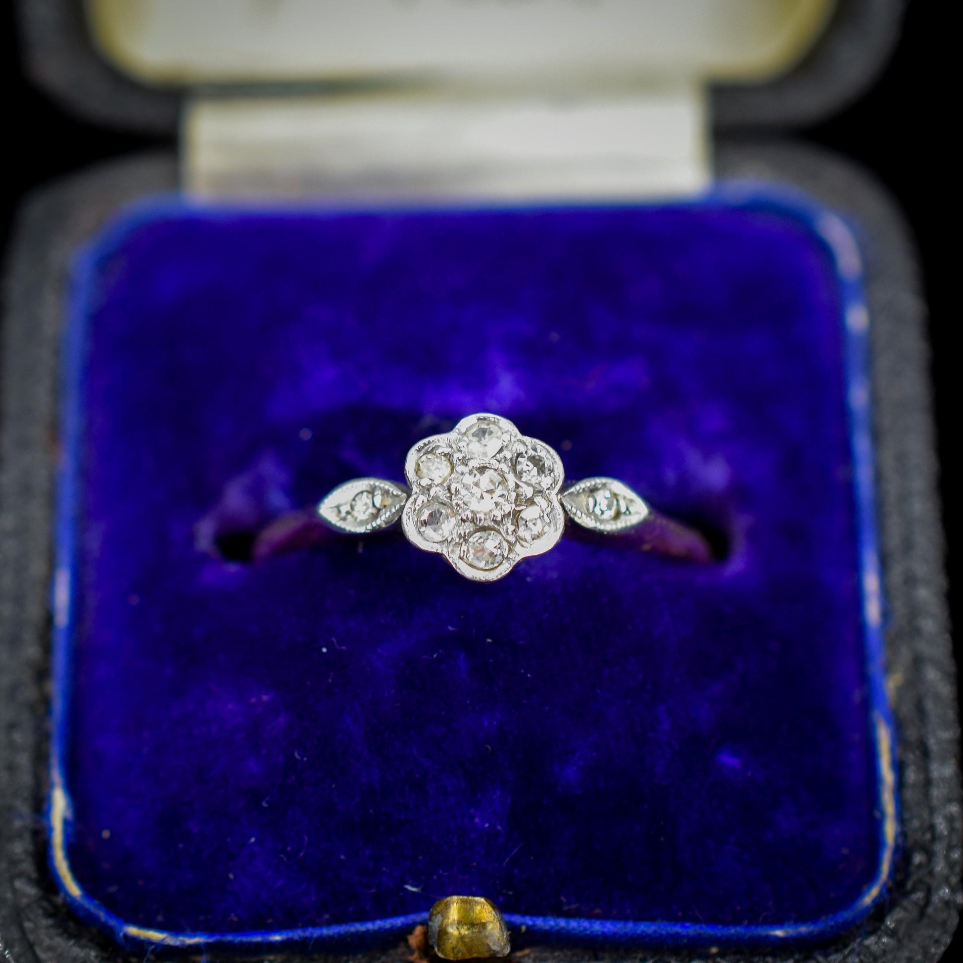 Vintage Diamond Cluster Daisy 18ct Yellow Gold Ring