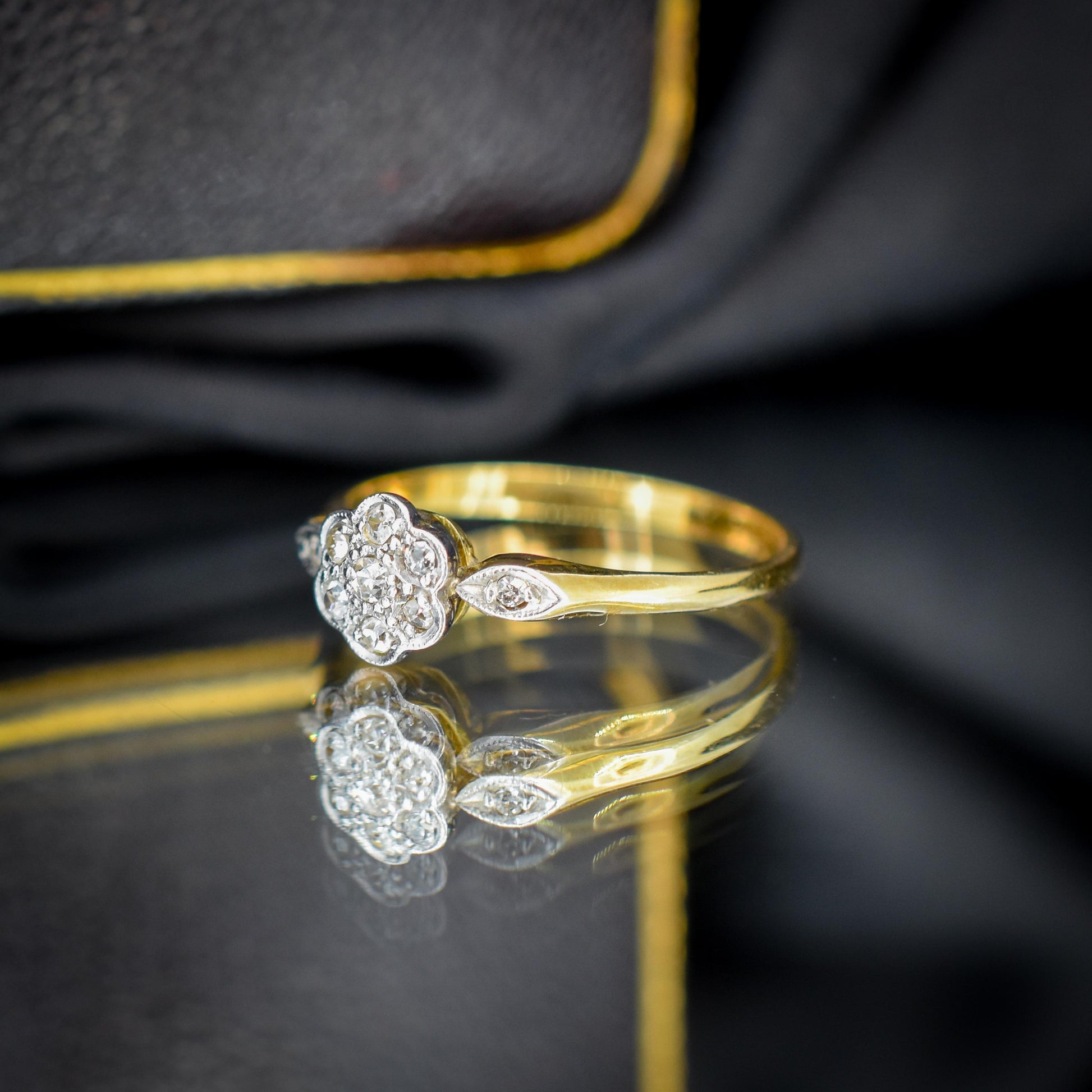 Vintage Diamond Cluster Daisy 18ct Yellow Gold Ring