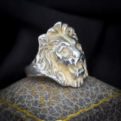Vintage Lions Head Sterling Silver Signet Ring