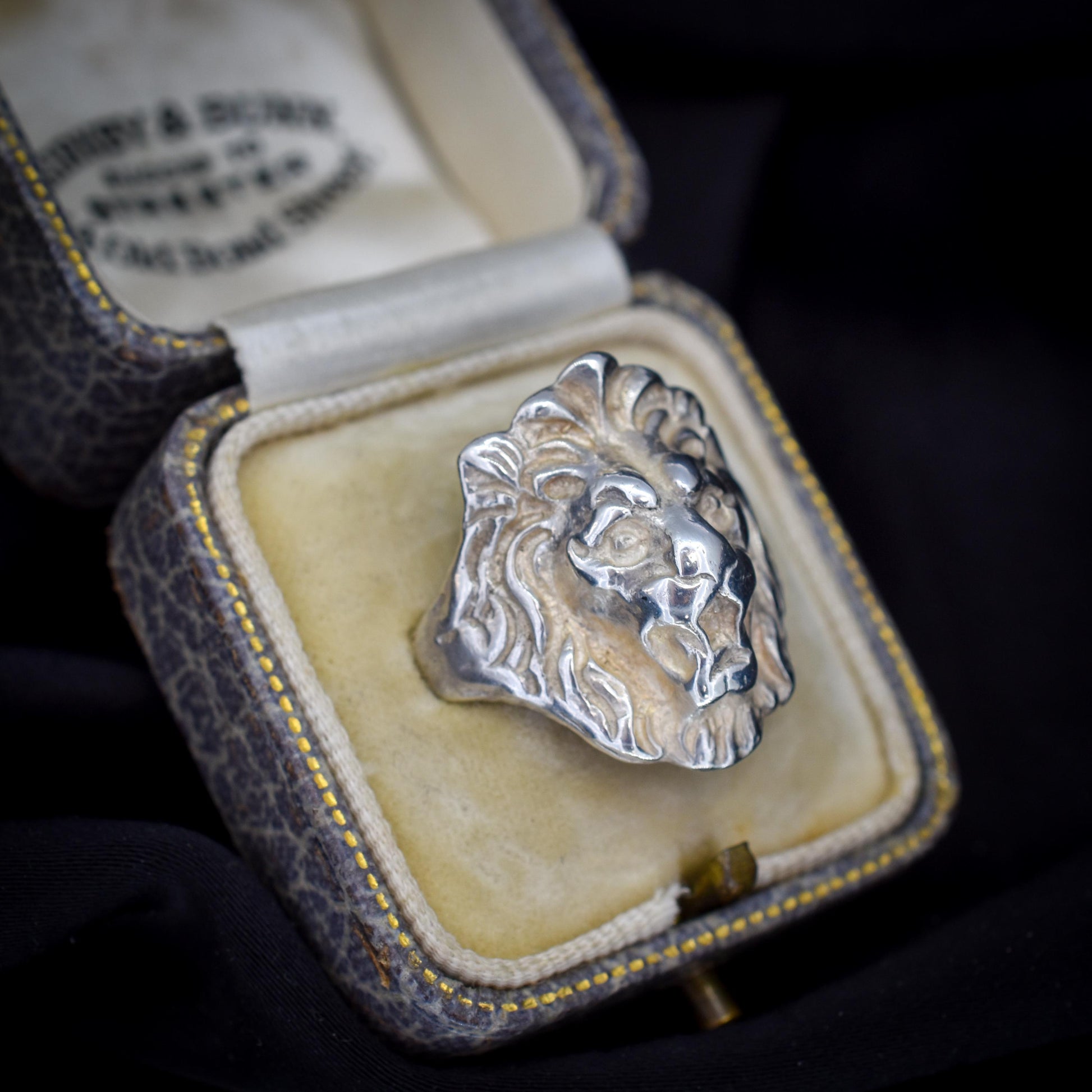 Vintage Lions Head Sterling Silver Signet Ring