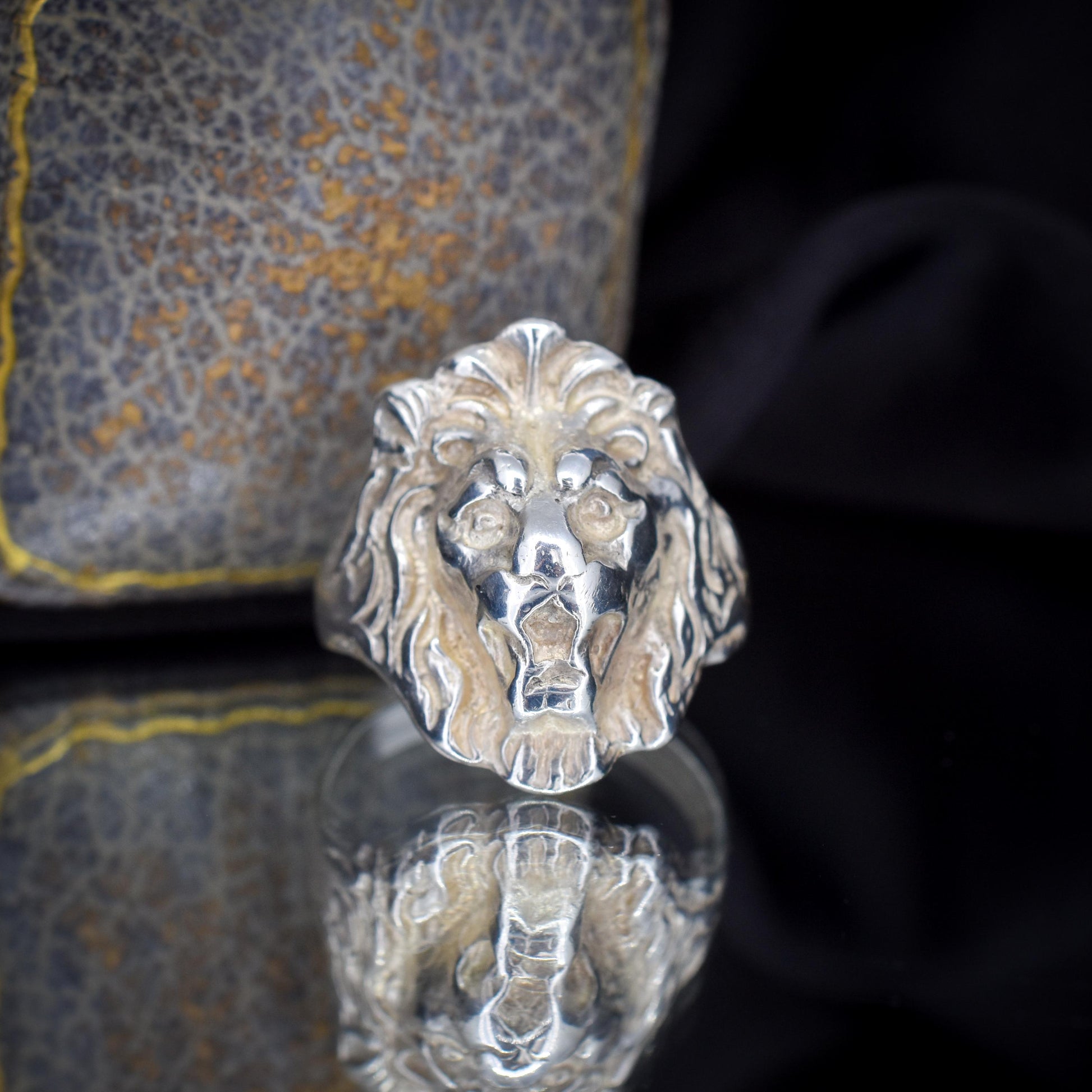 Vintage Lions Head Sterling Silver Signet Ring