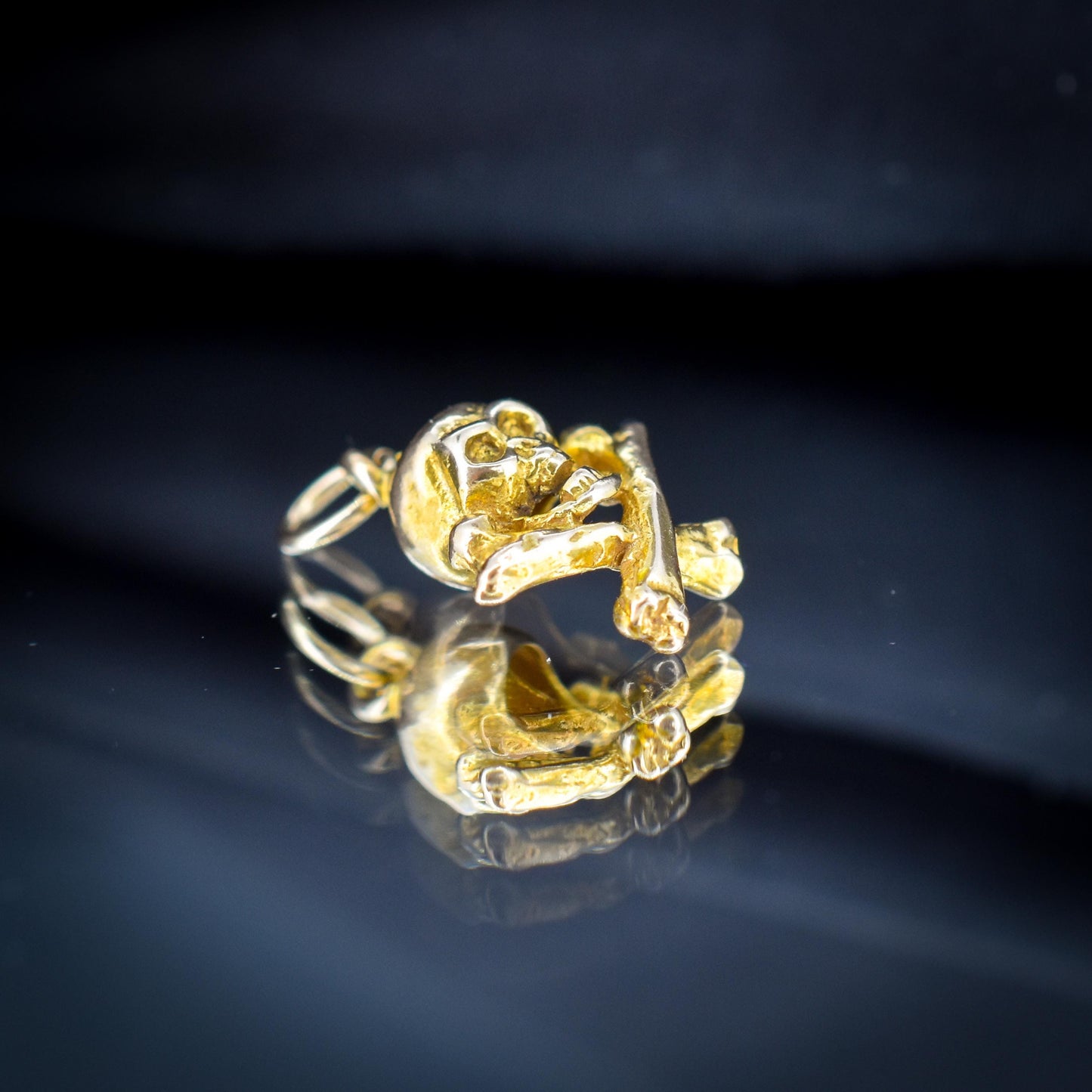 Vintage Skull Crossbones 'Jolly Roger' 9ct Gold Charm
