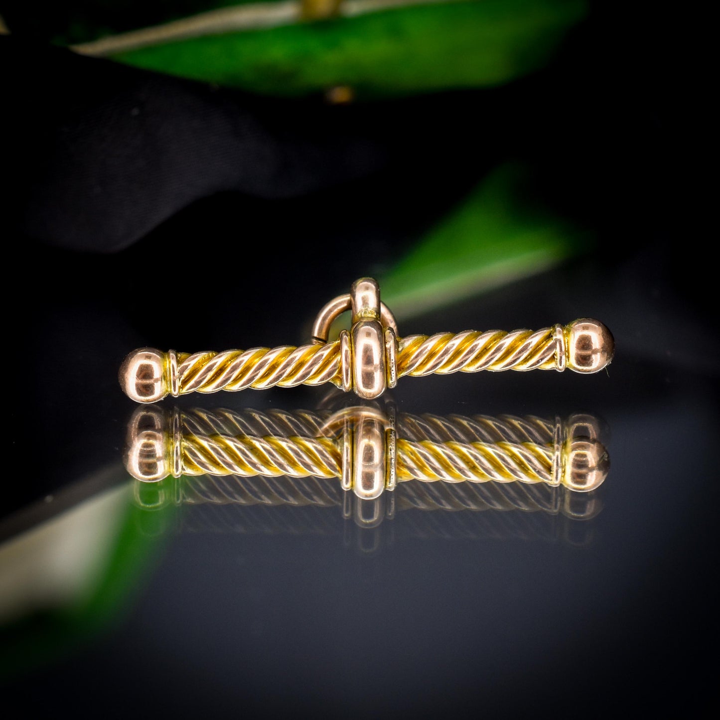 Antique 9ct Gold Fancy Twisted T-Bar Pendant Charm