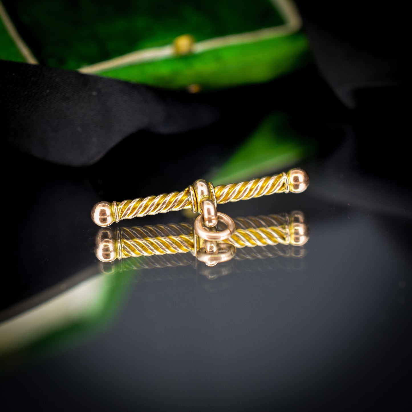 Antique 9ct Gold Fancy Twisted T-Bar Pendant Charm