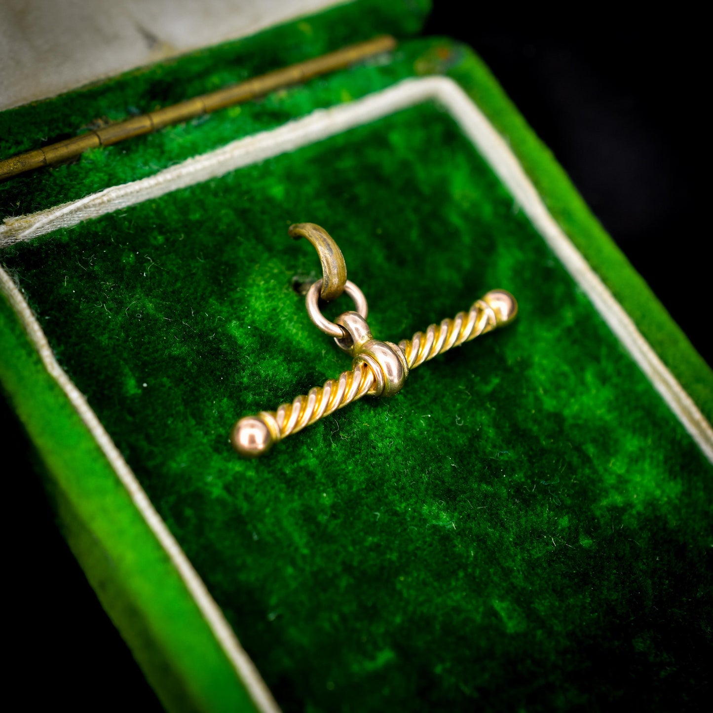 Antique 9ct Gold Fancy Twisted T-Bar Pendant Charm