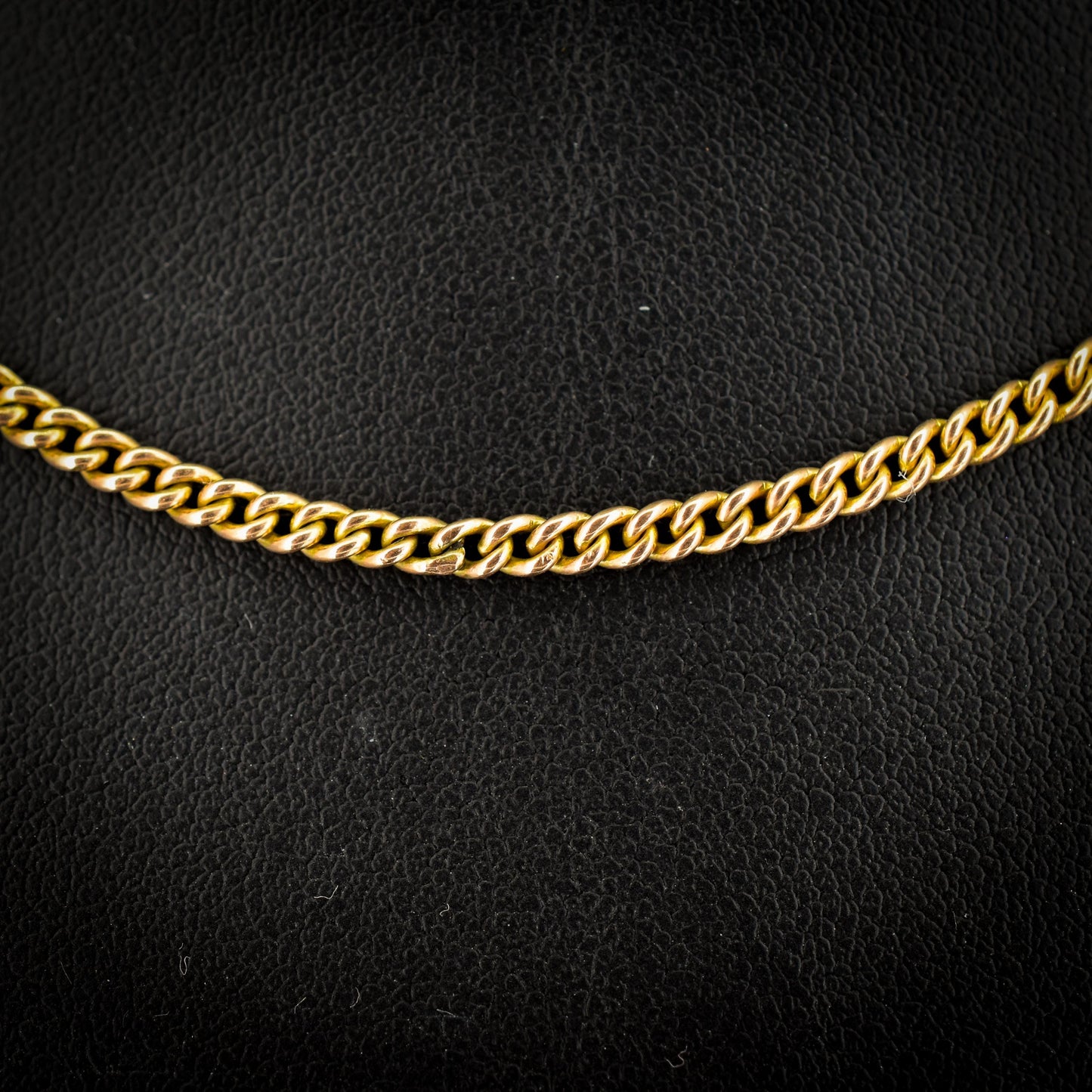 Antique 9ct Gold Flat Curb Link Chain Necklace with Barrel Clasp | 15.25"