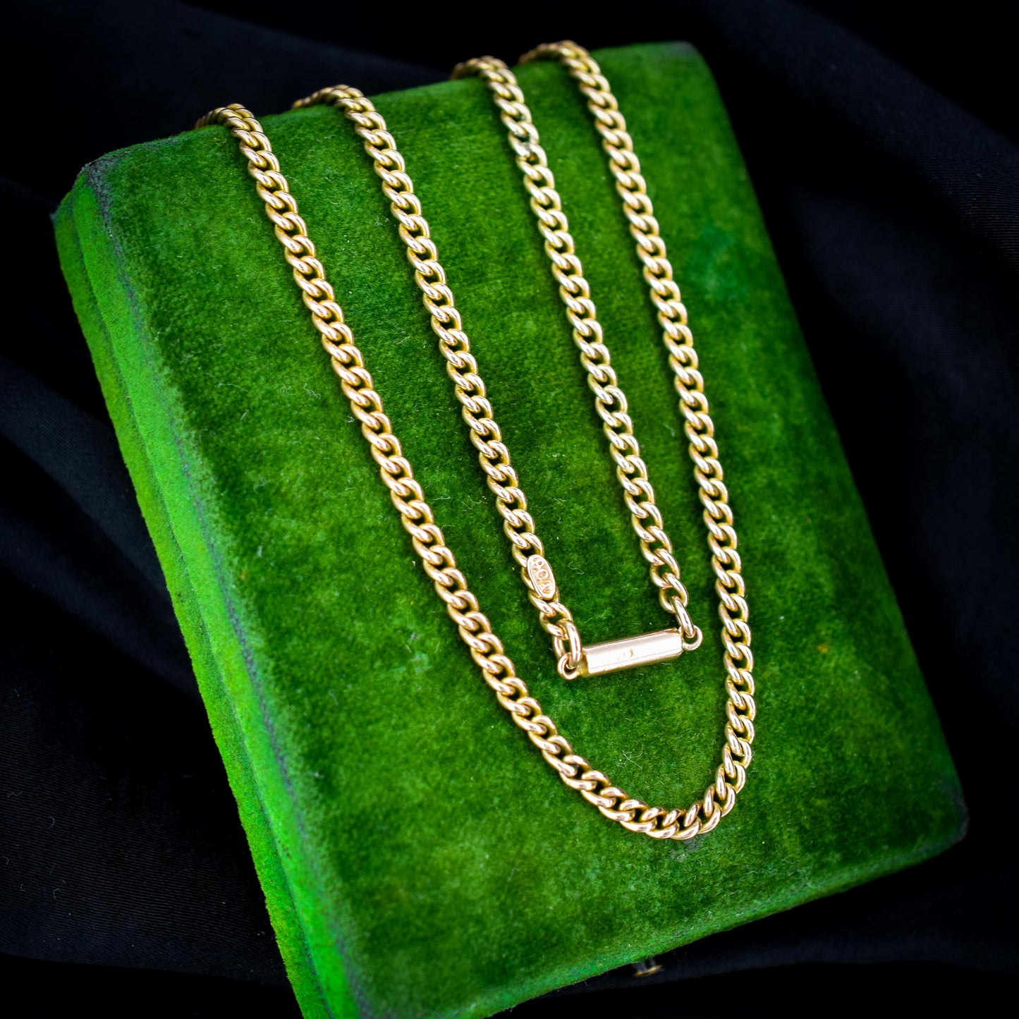 Antique 9ct Gold Flat Curb Link Chain Necklace with Barrel Clasp | 15.25"