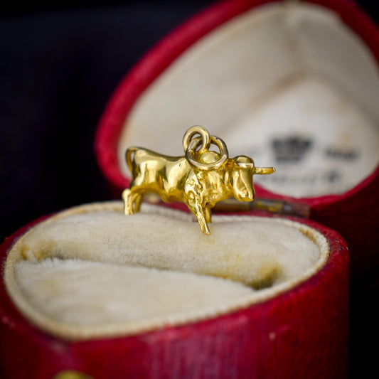 Vintage Taurus Bull Solid 18ct Yellow Gold Charm Pendant