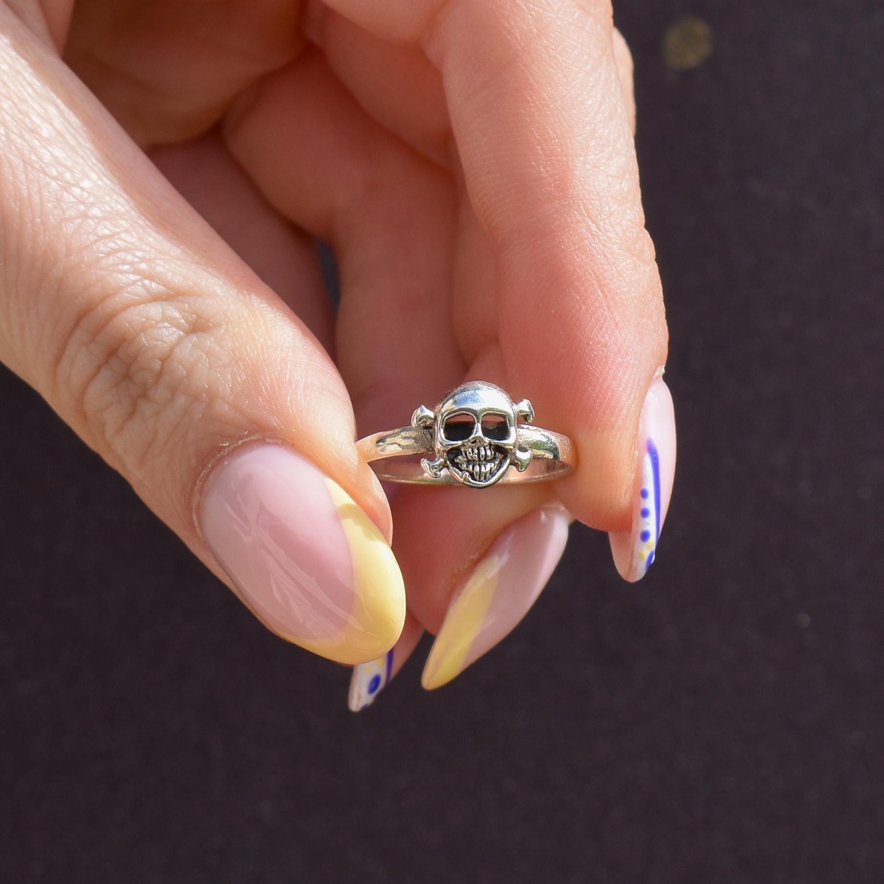 Vintage Sterling Silver Skull and Crossbones Ring – Lancastrian