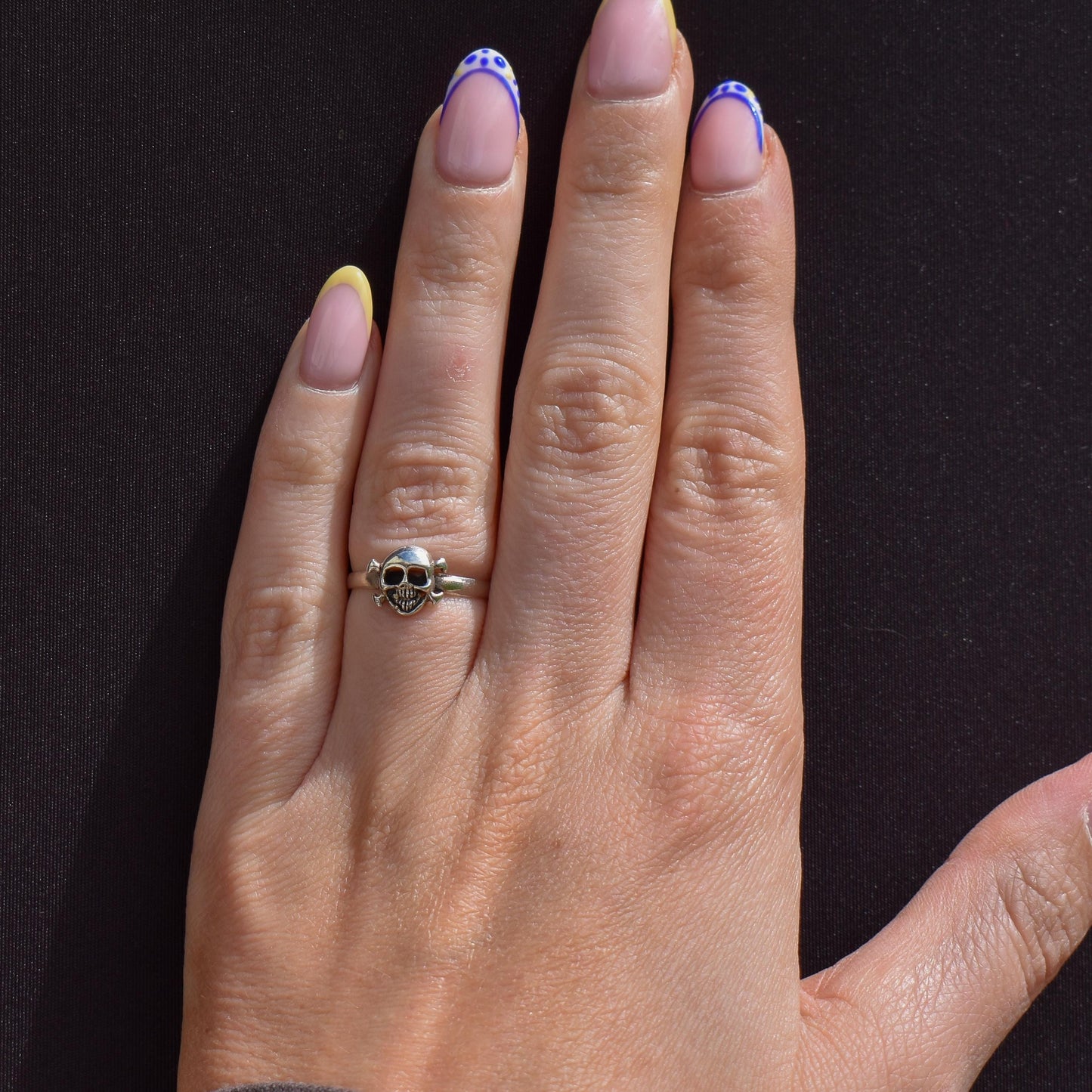Vintage Sterling Silver Skull and Crossbones Ring