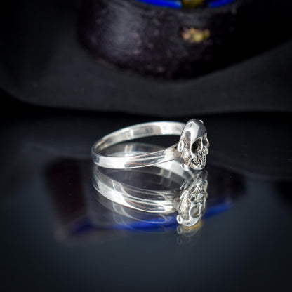 Vintage Sterling Silver Skull and Crossbones Ring