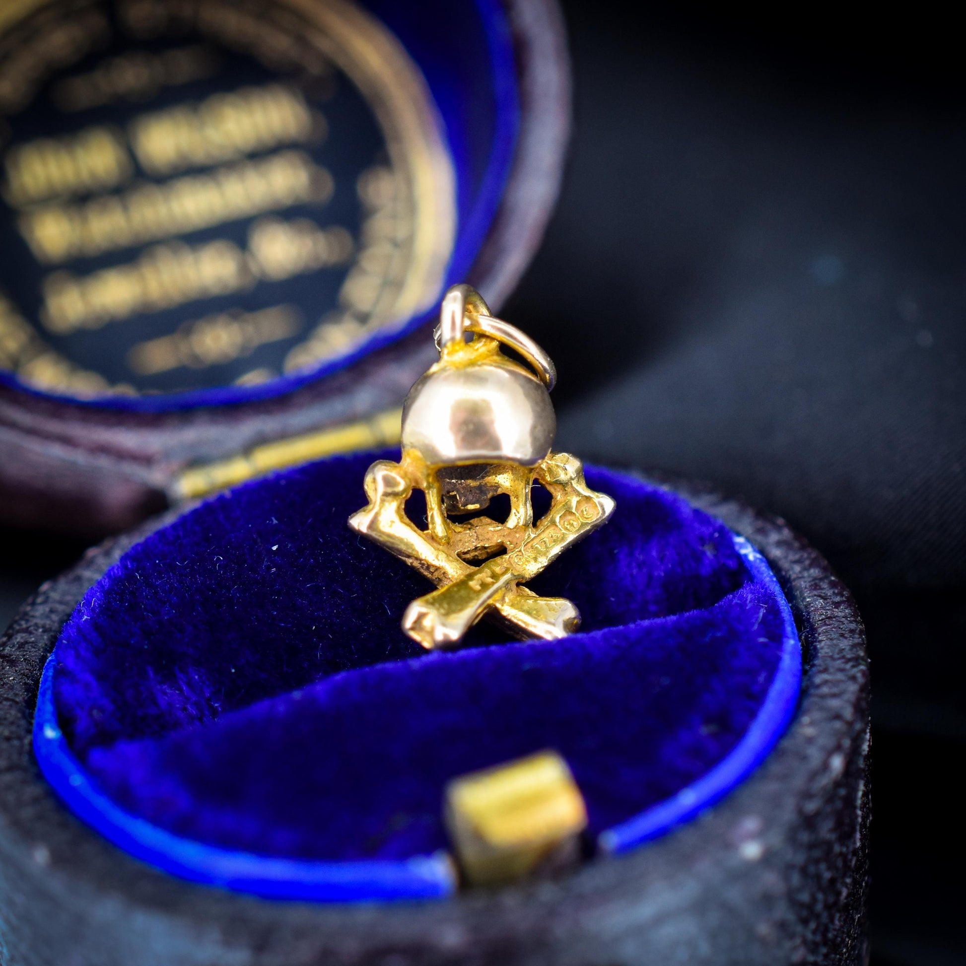 Vintage Skull Crossbones 'Jolly Roger' 9ct Gold Charm