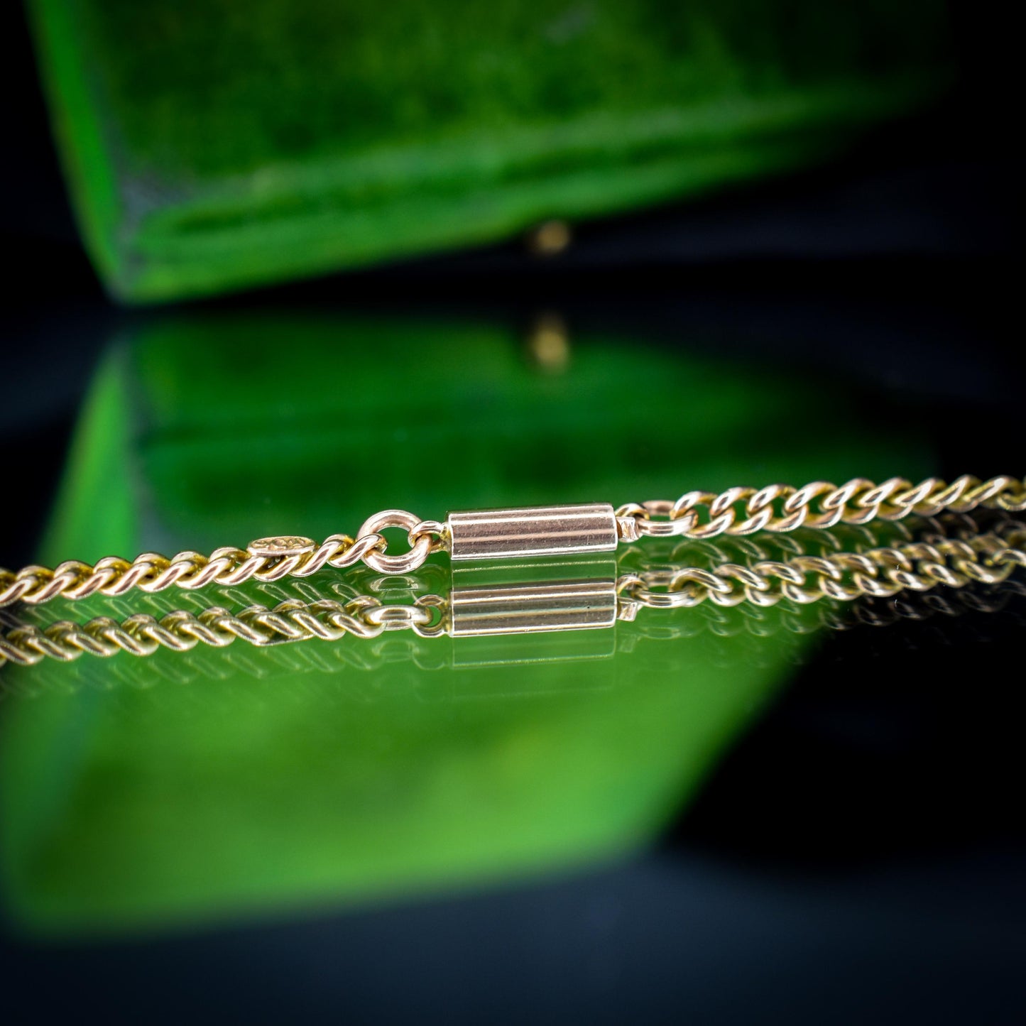 Antique 9ct Gold Flat Curb Link Chain Necklace with Barrel Clasp | 15.25"