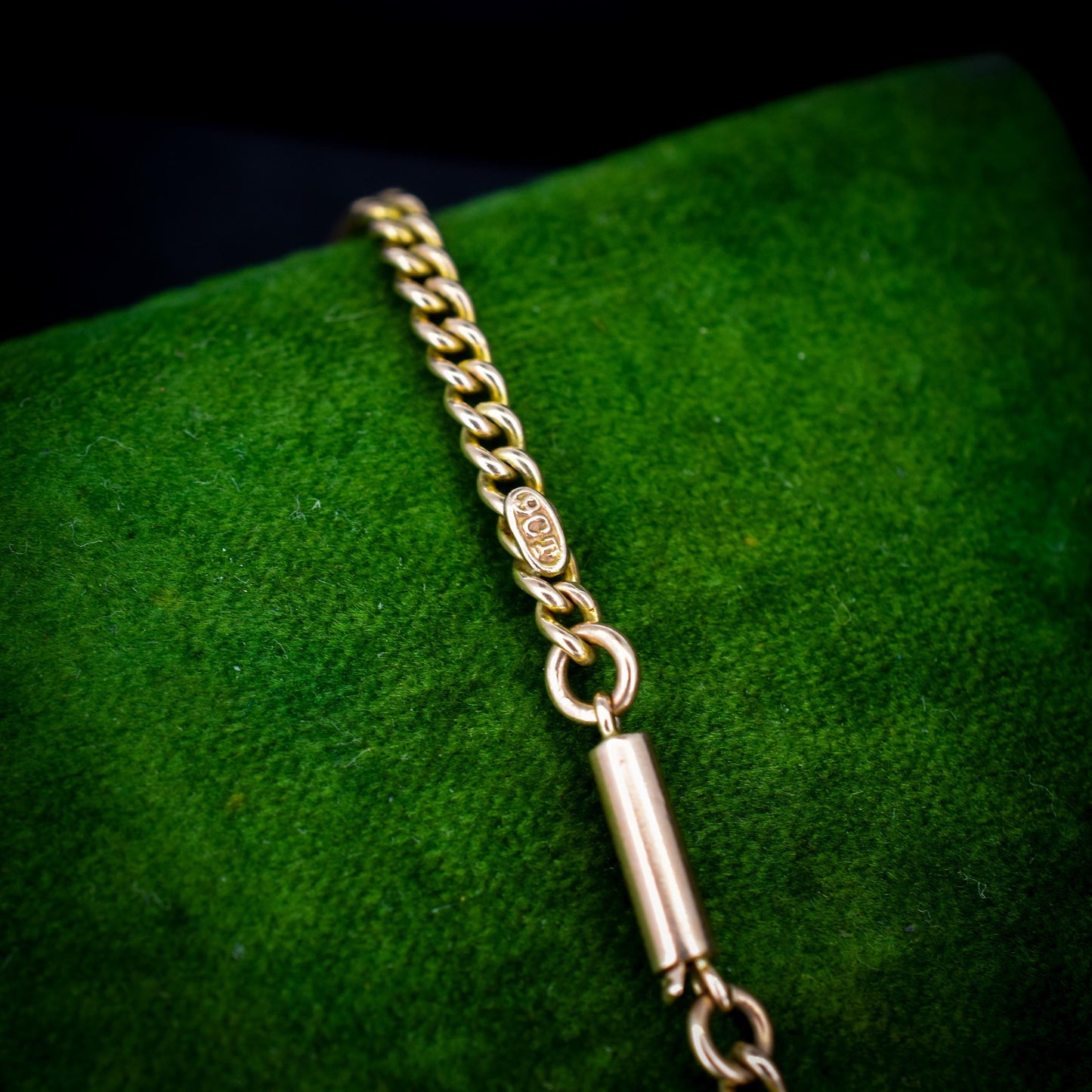 Antique 9ct Gold Flat Curb Link Chain Necklace with Barrel Clasp | 15.25"