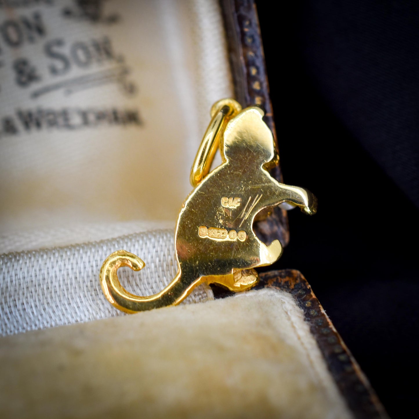 Vintage 9ct Yellow Gold 'Playful' Pearl Cat Charm | Dated 1966