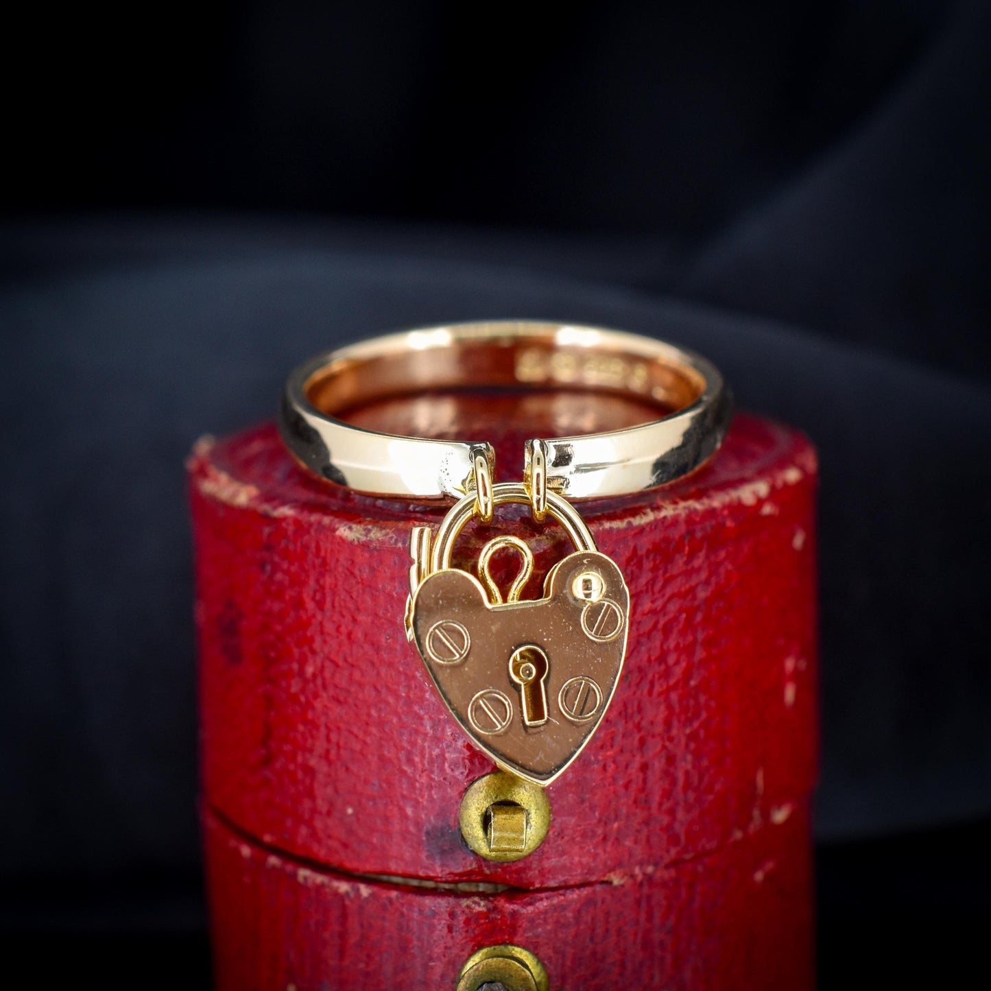 Vintage Heart Padlock Drop 9ct Gold Band Ring | B'ham 1930