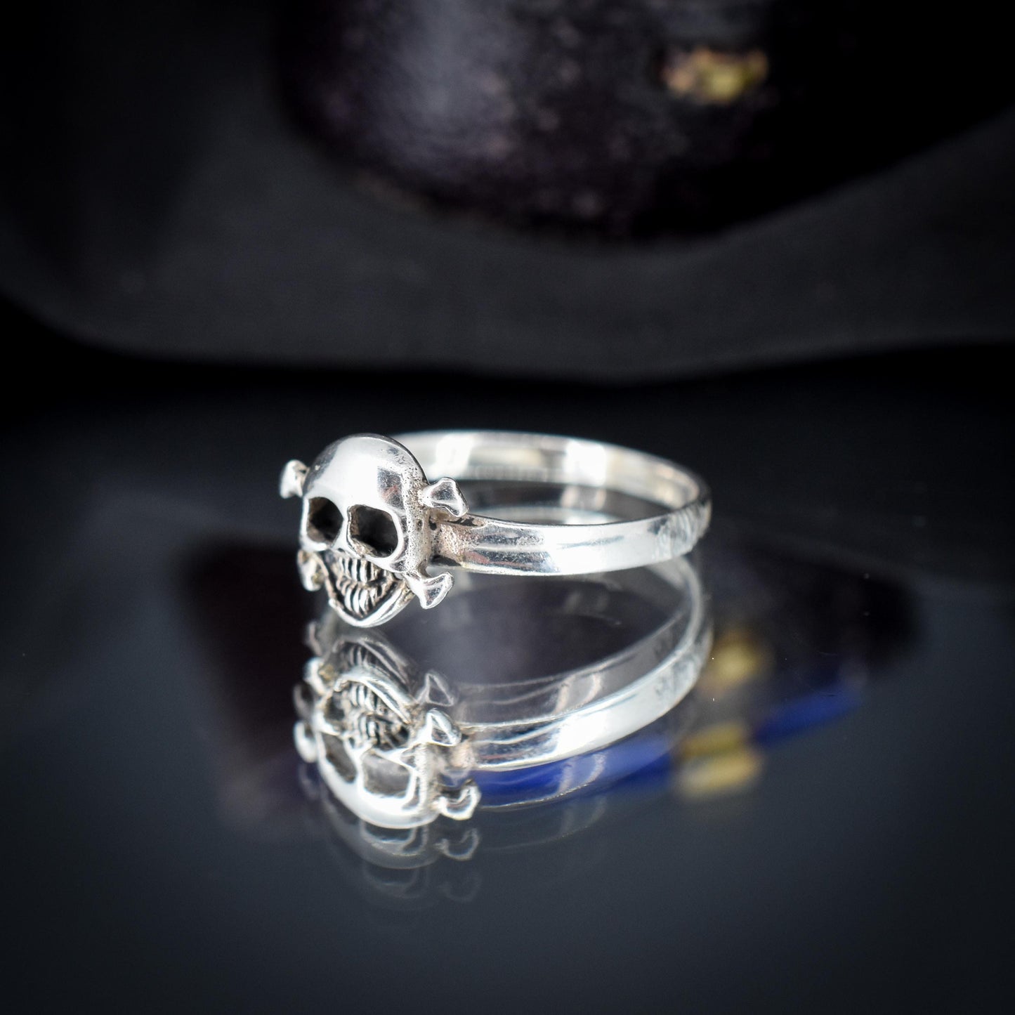 Vintage Sterling Silver Skull and Crossbones Ring