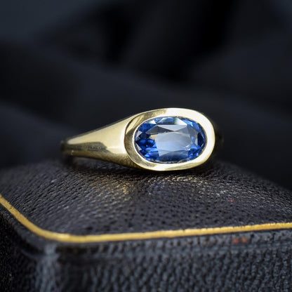 1.60ct Natural NO Heat Ceylon Blue Sapphire 18ct Gold Signet Ring Certified