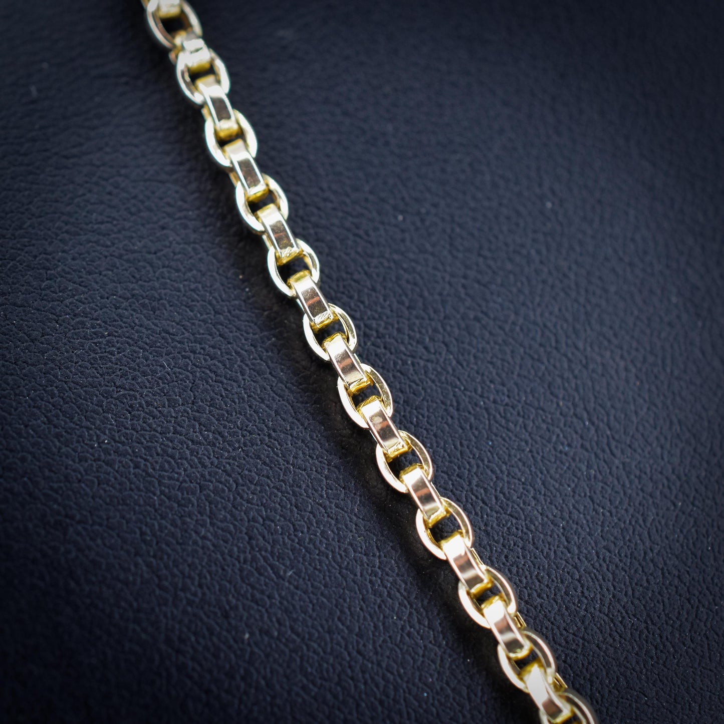 Antique 9ct Yellow Gold Oval Link Chain Necklace with Dog Clip | 20.75"